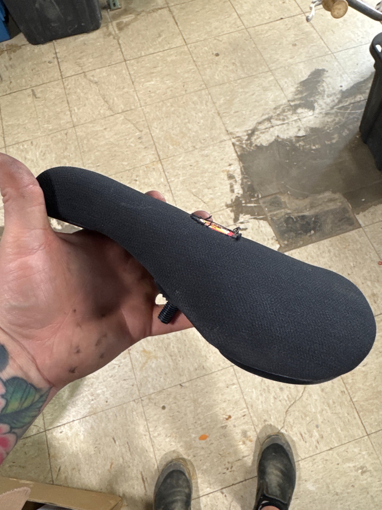 s&m pivotal seat