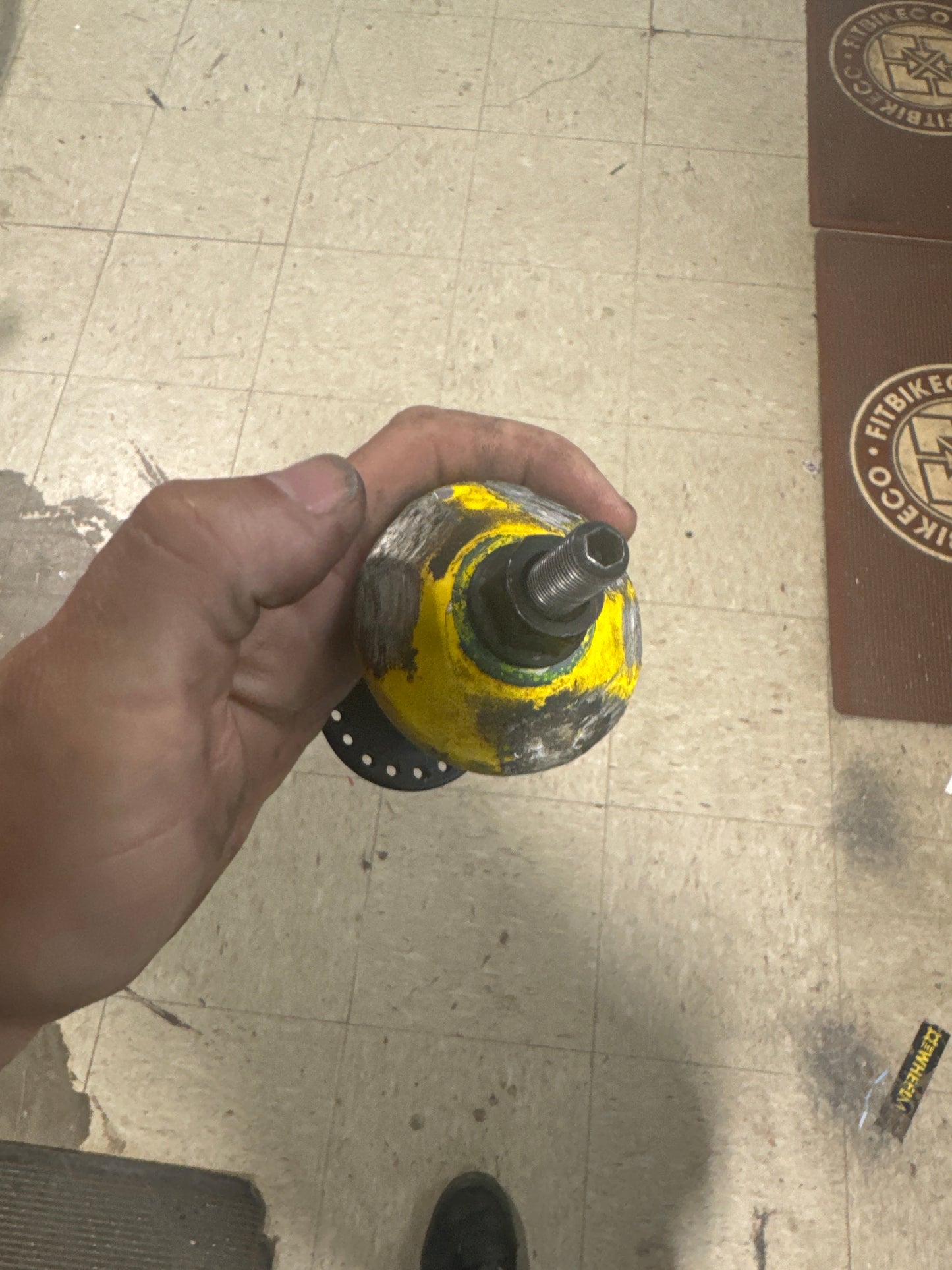 Salt plus front hub