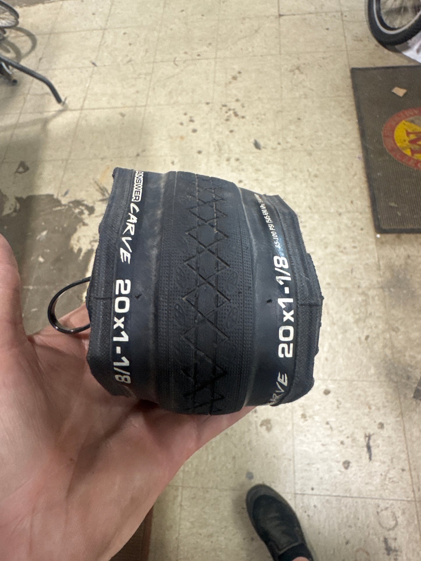 Answer carve 20x11/8 tire