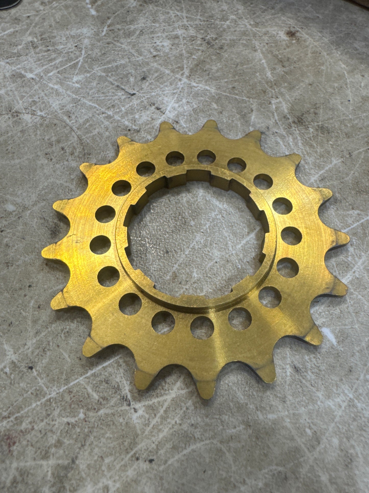 Box titanium cog 17t
