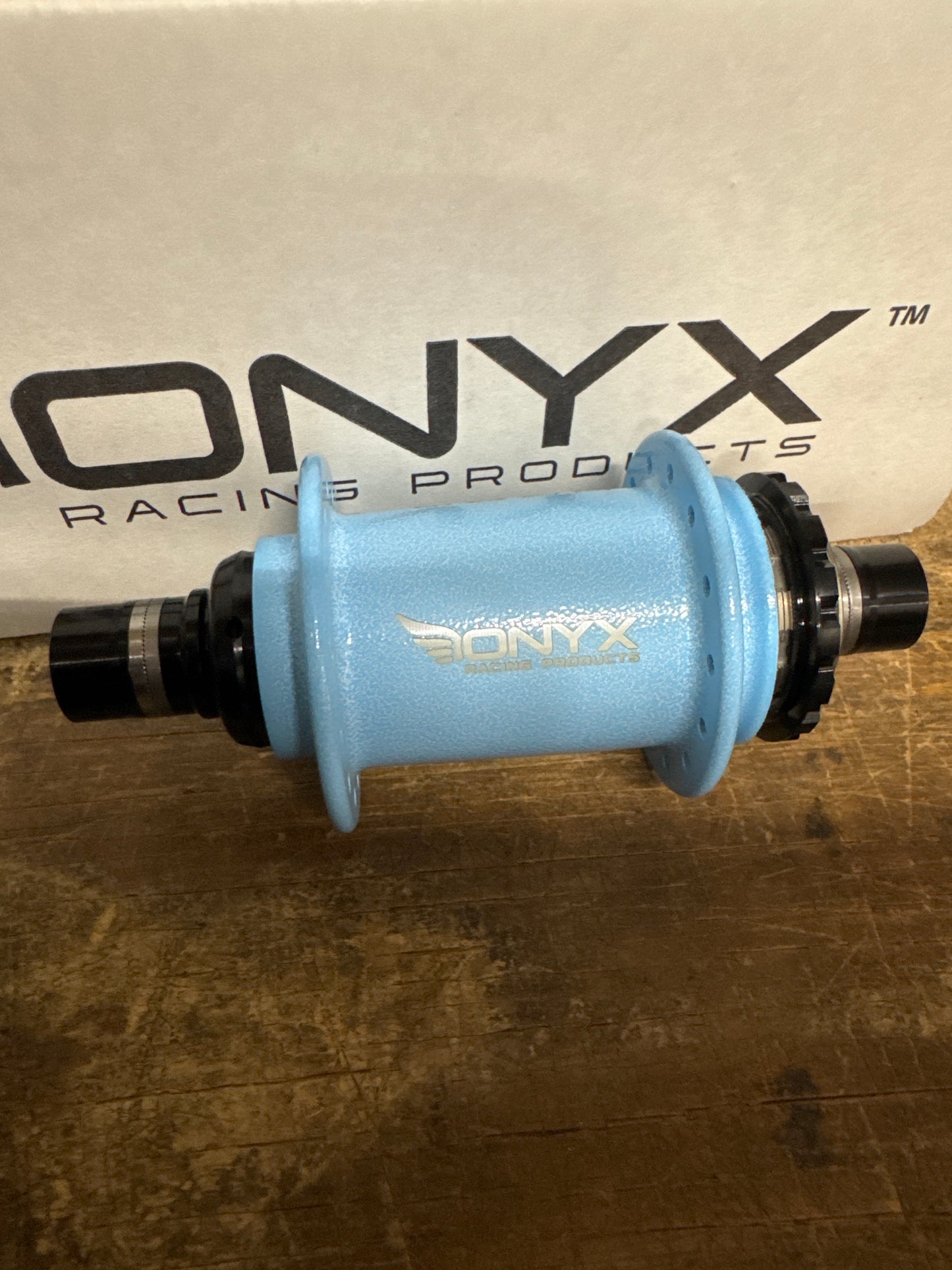 Onyx Hubs Cotm Nuclear Blue