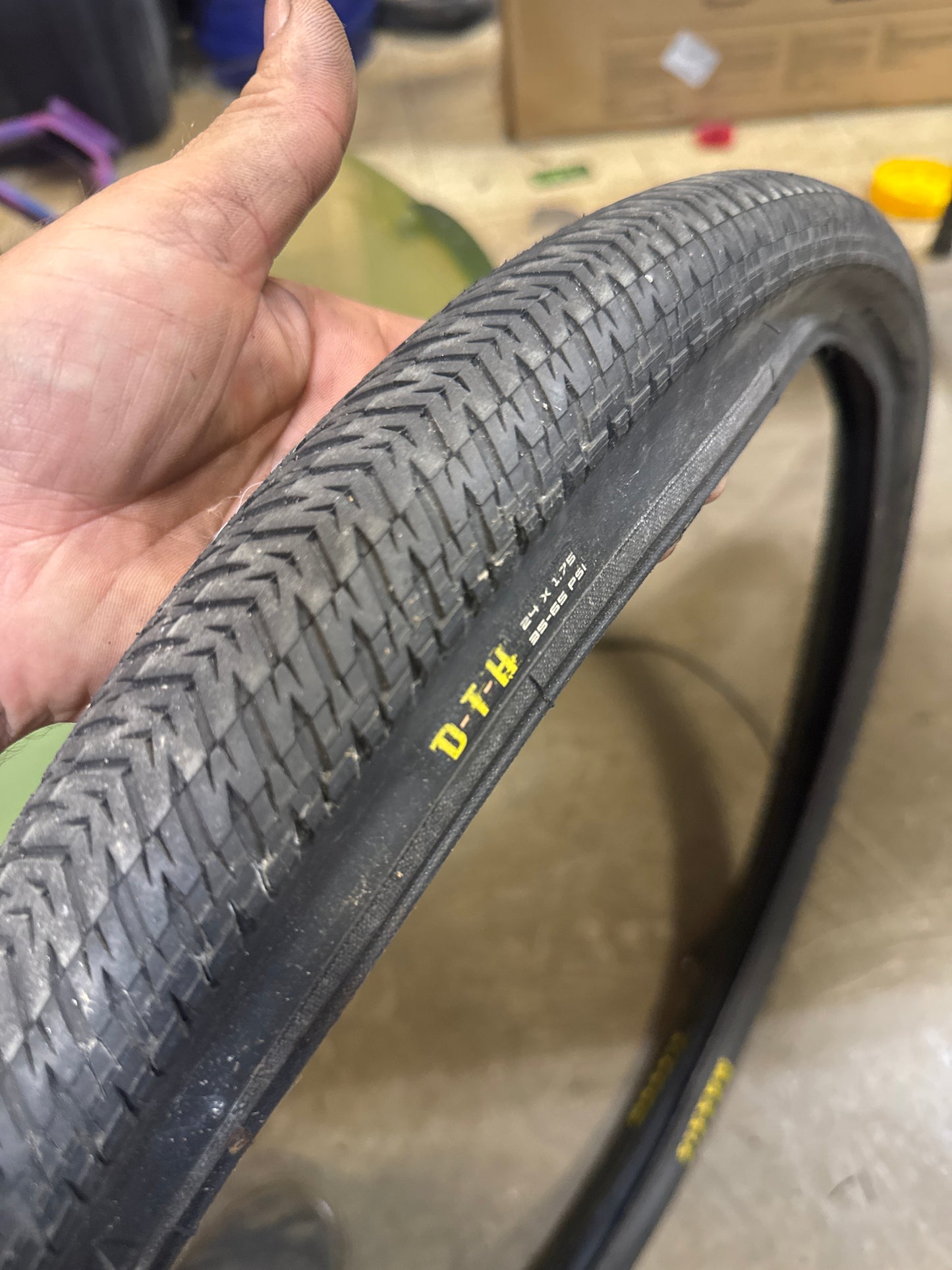 Maxxis dth 24x1.75 tire