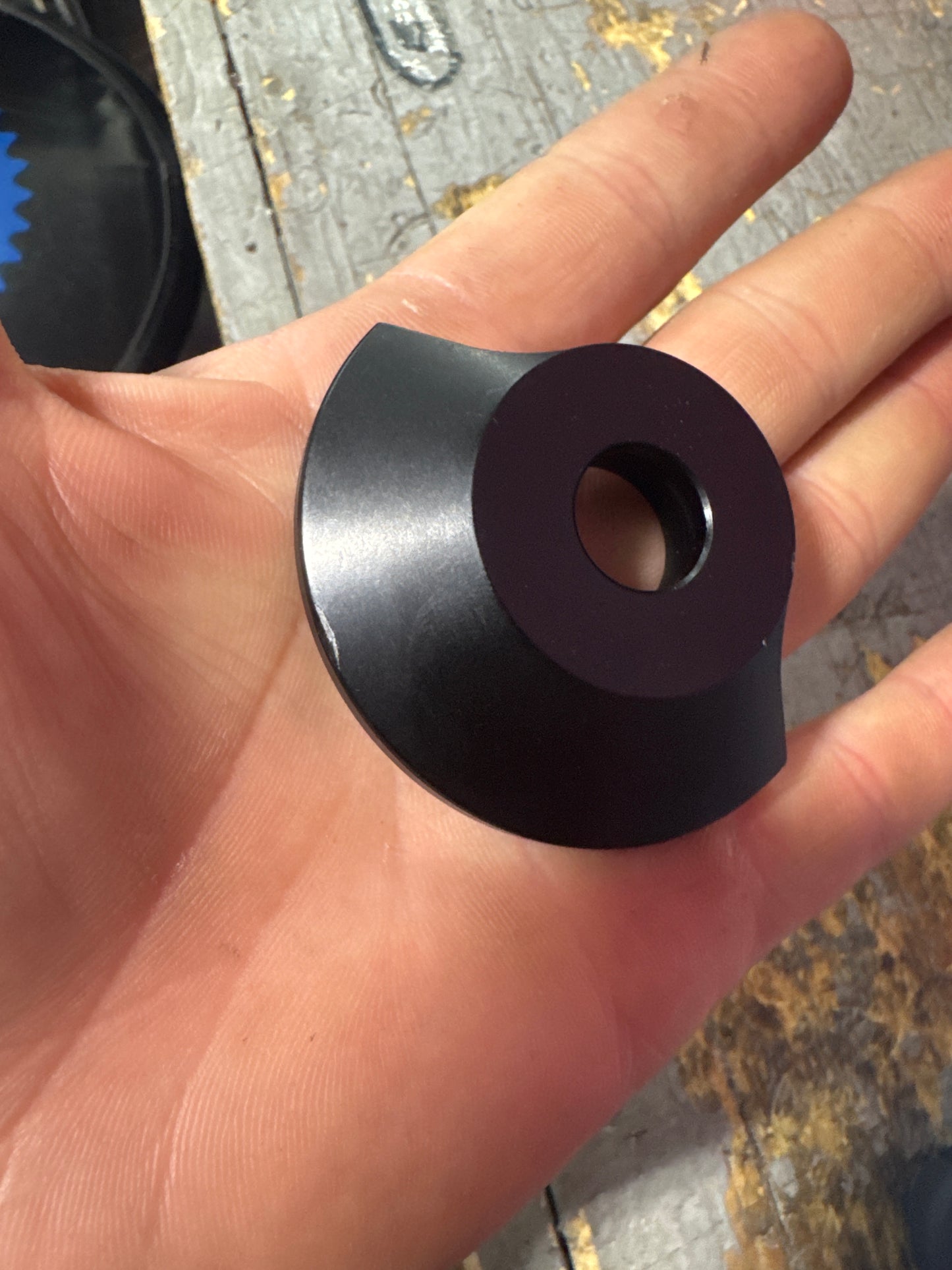 Profile front half hub guard