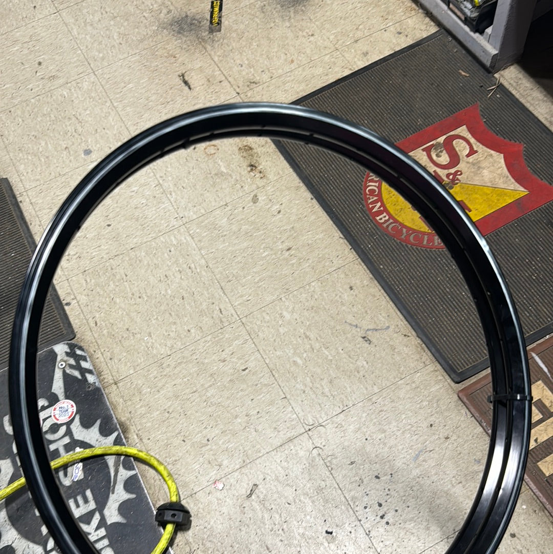 Alienation mite 20x11/8 28h rims