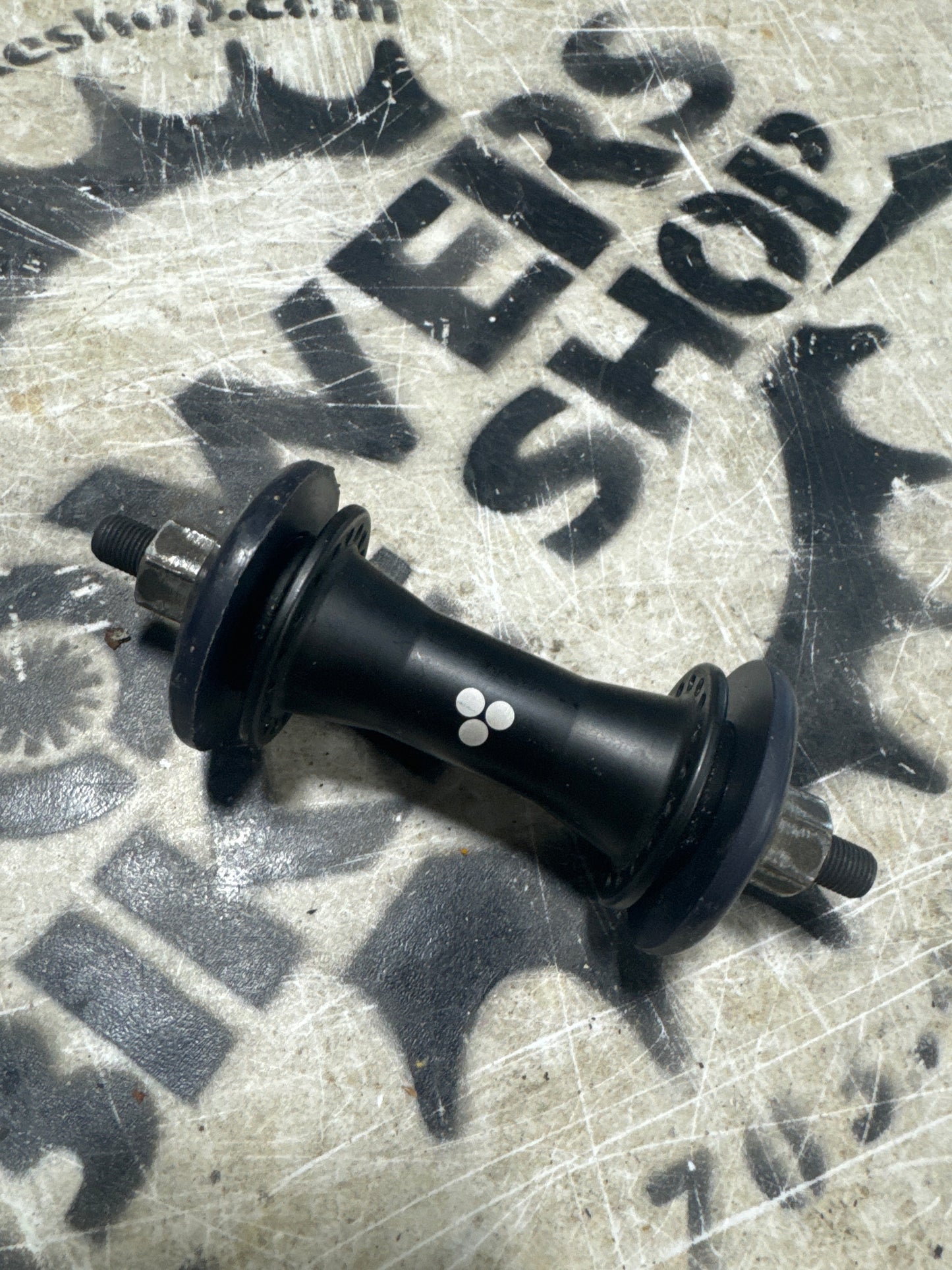 Fly bikes trebol front hub