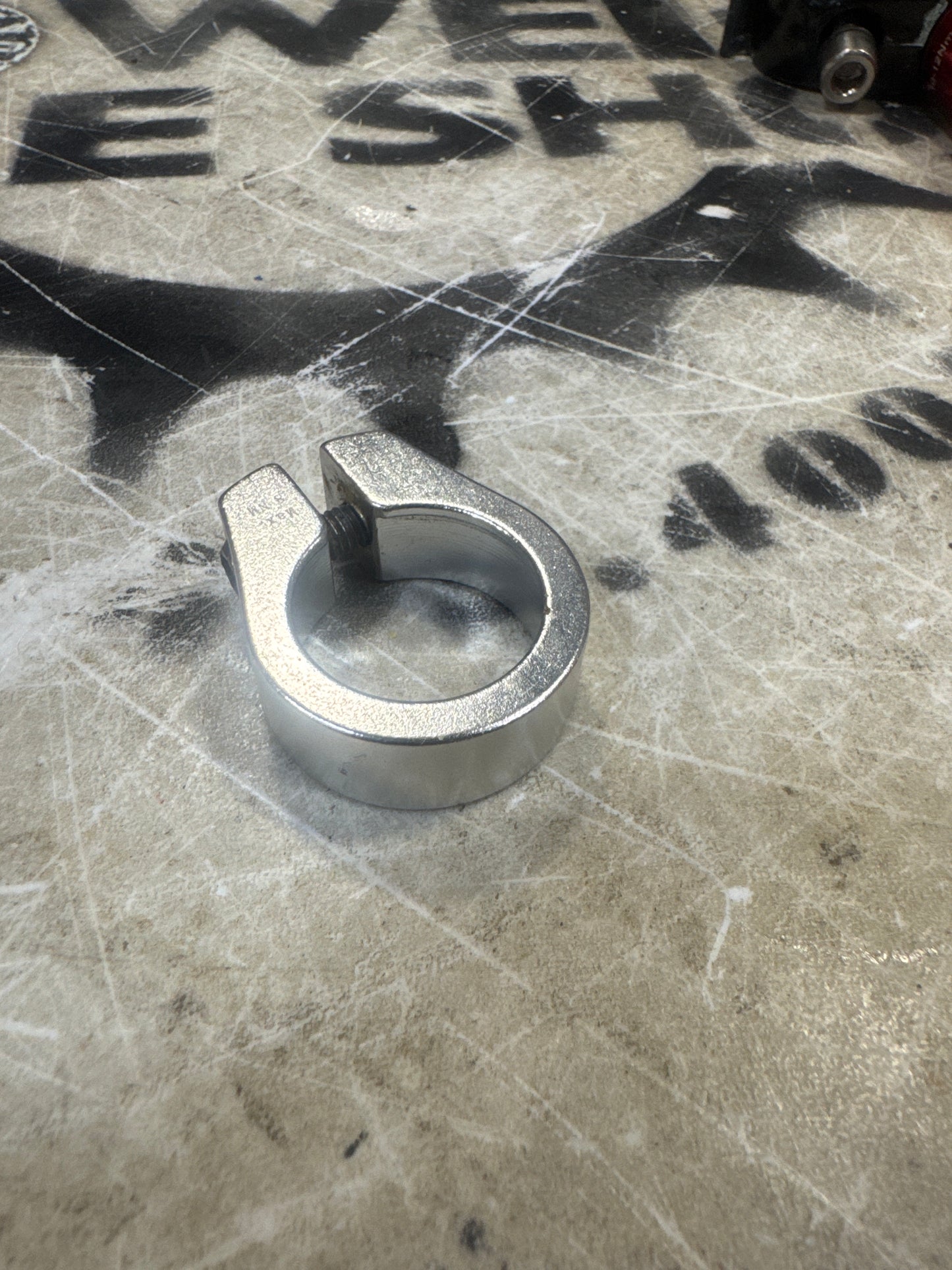 Se bikes Oem seat clamp silver 28.6