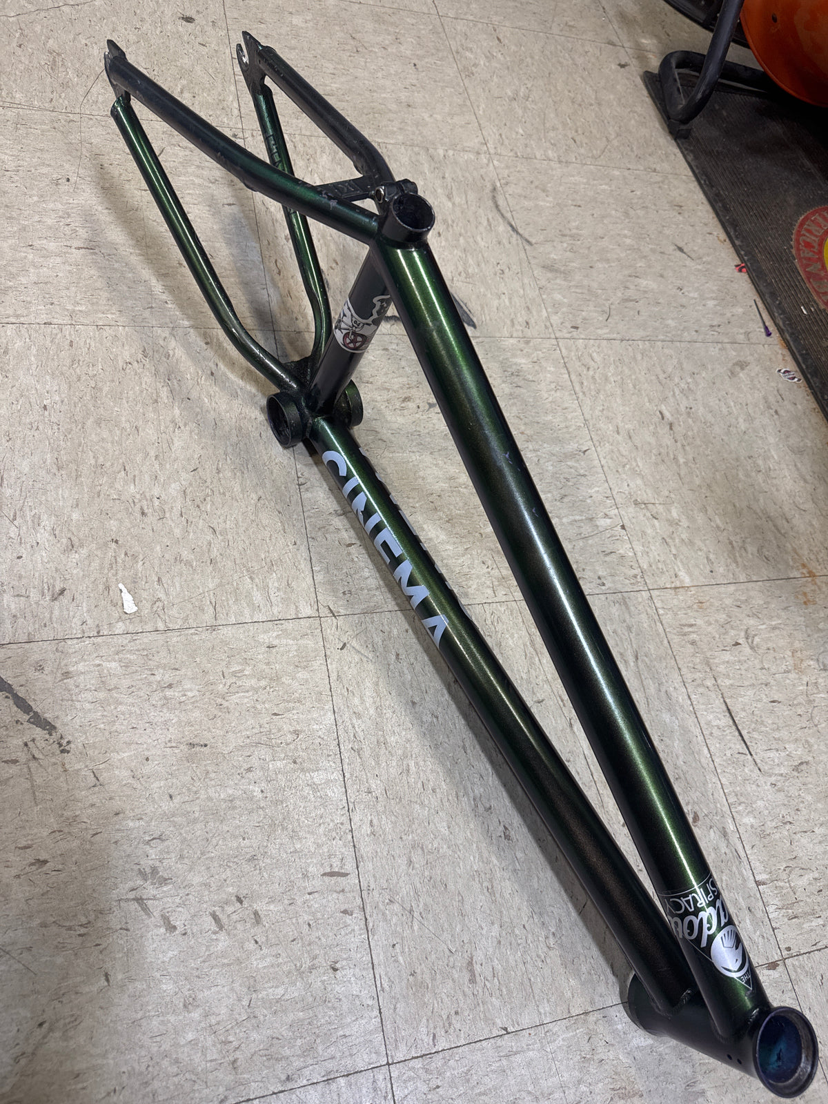 Kink switch frame 20.75 green