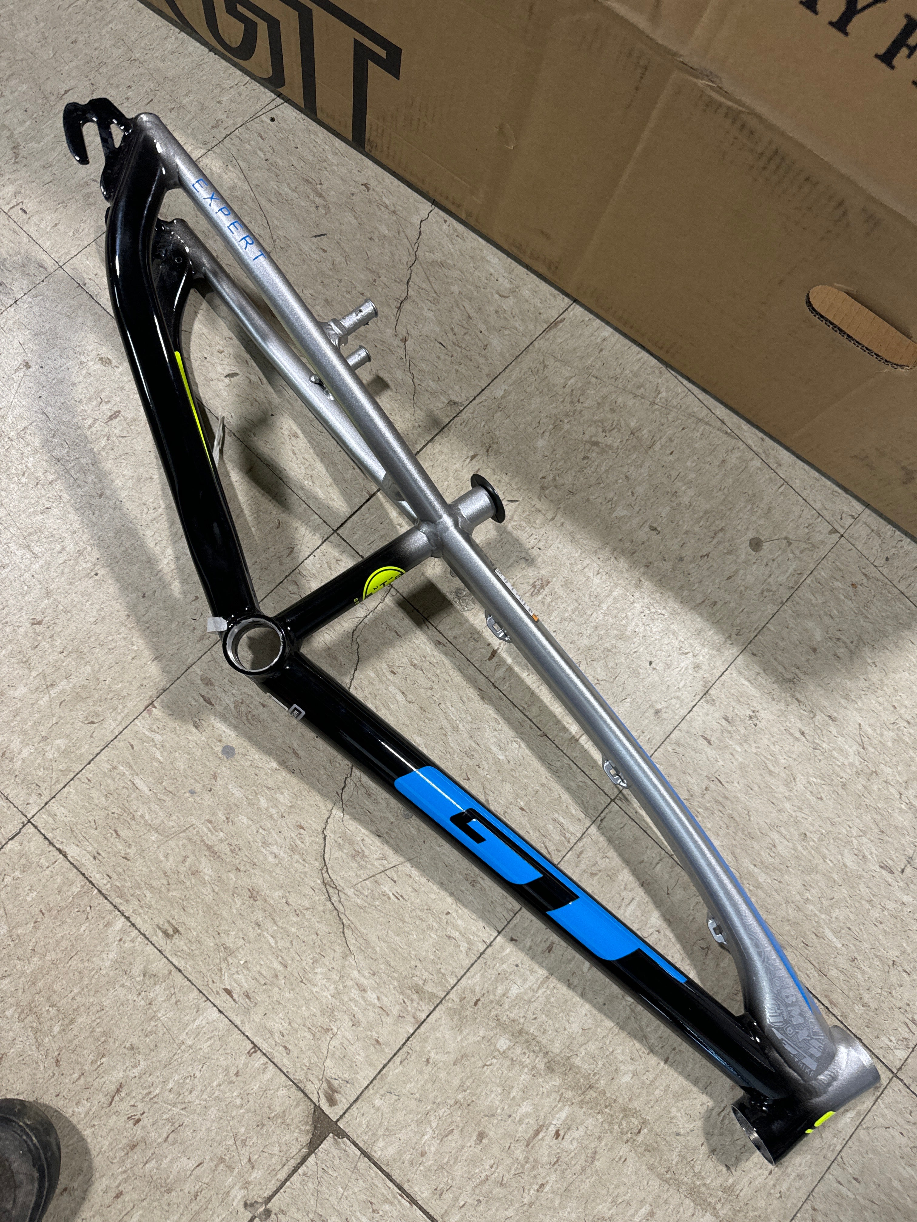 GT speed series Expert black/silver – Powers Bike Shop