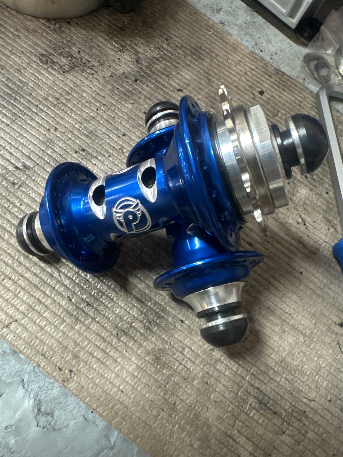 Profile Racing Cat eye Blue mini hubset