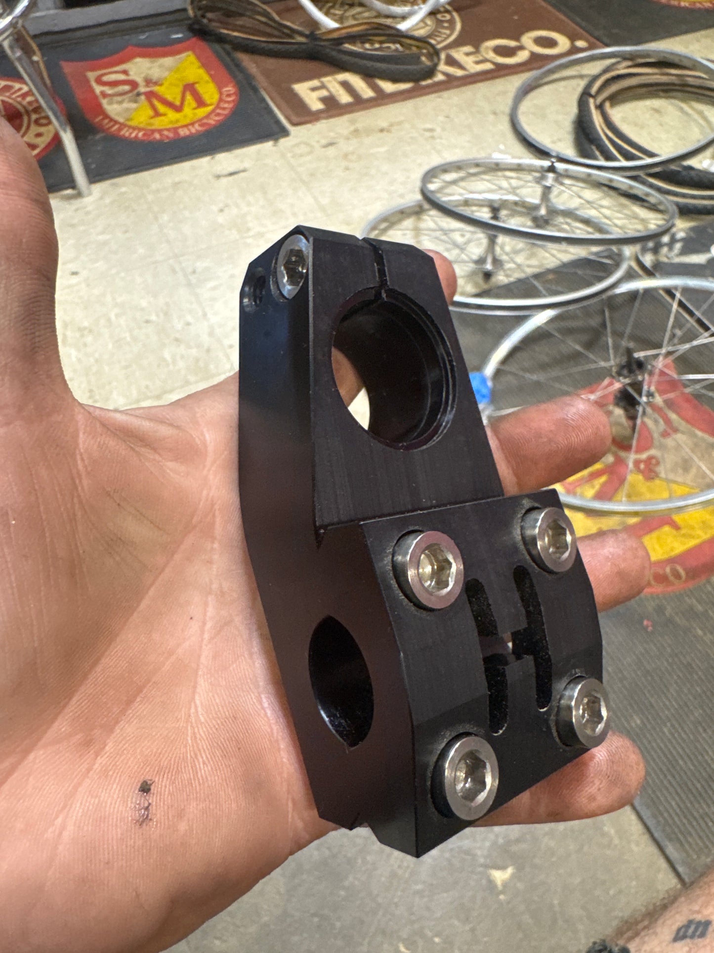 Hutch pro stem w/ ti bolts