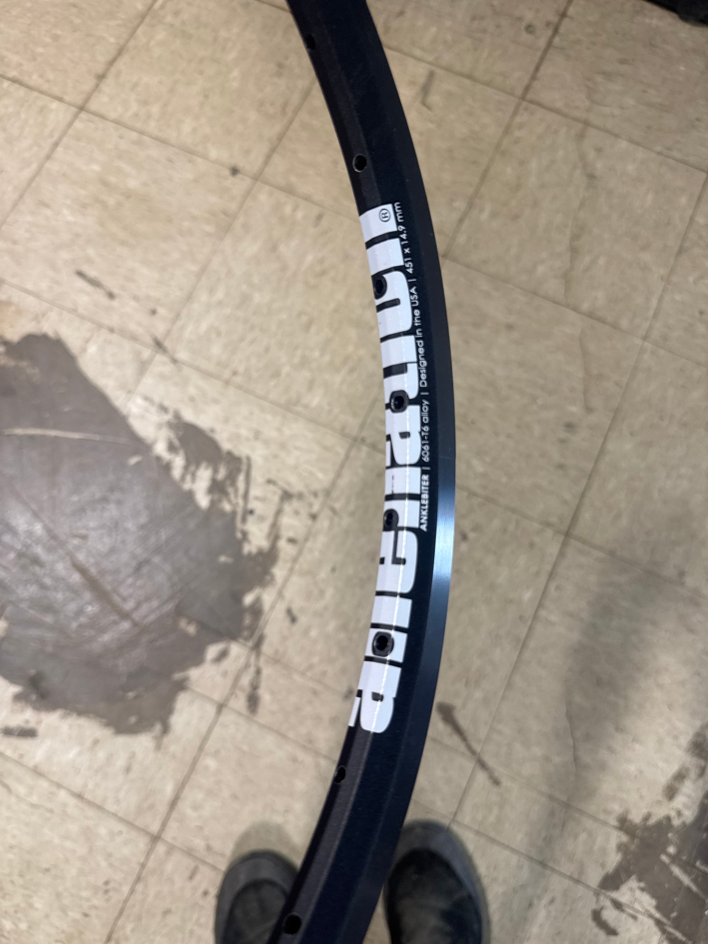 Alienation ankle biter rim
