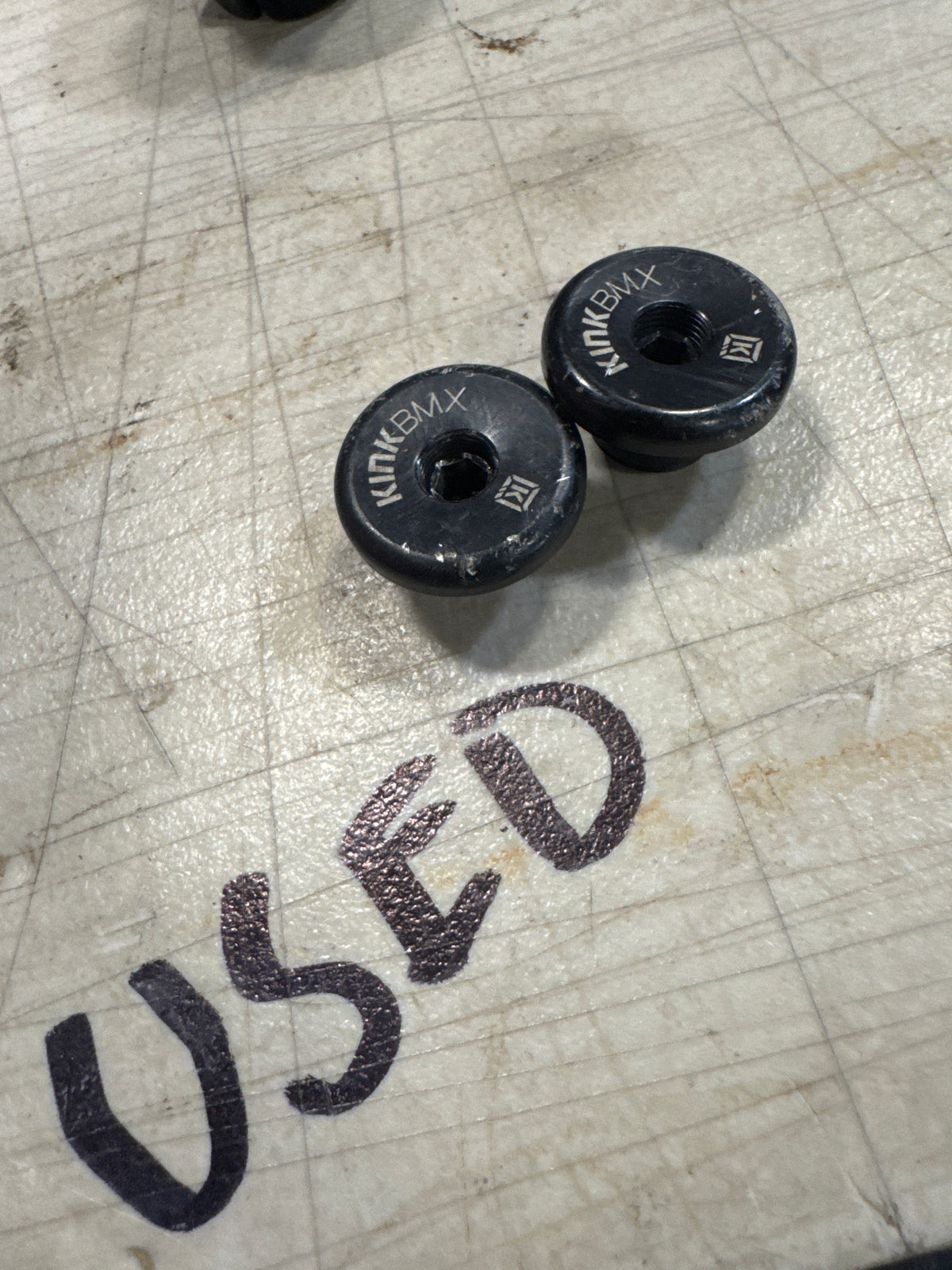 Kink metal bar ends