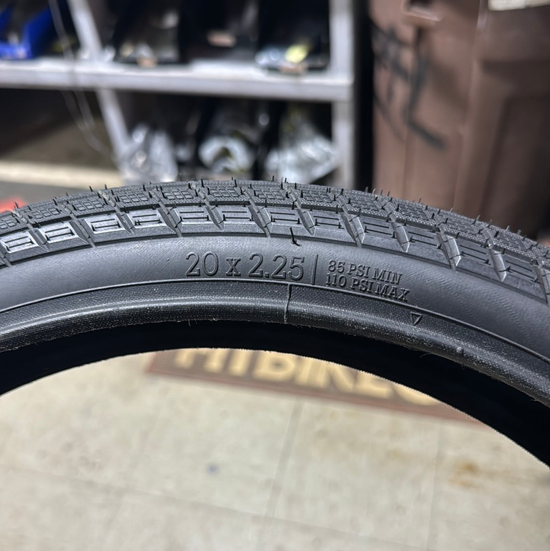 Merritt ft1 tire 20x2.25 like new