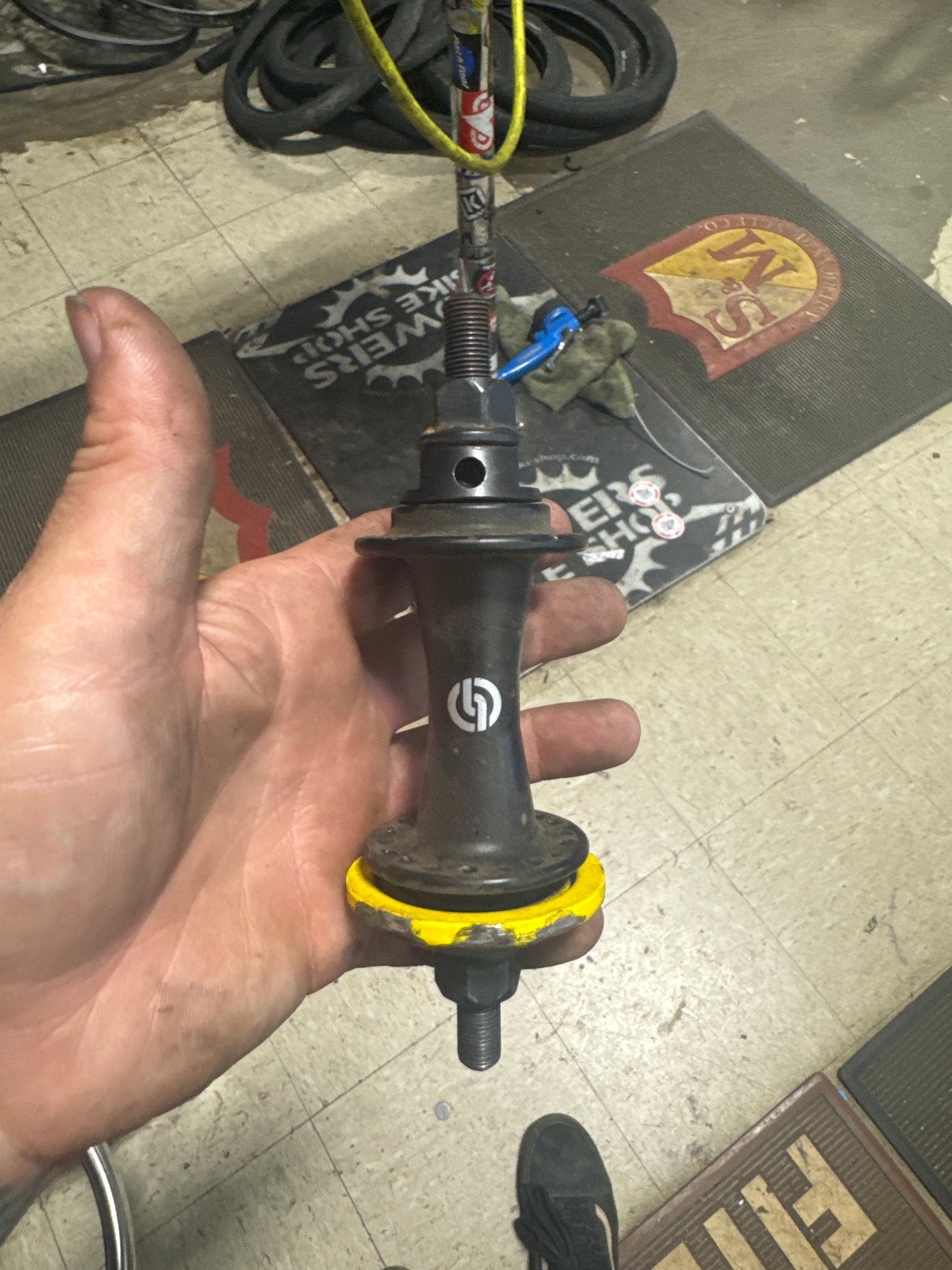 Salt plus front hub