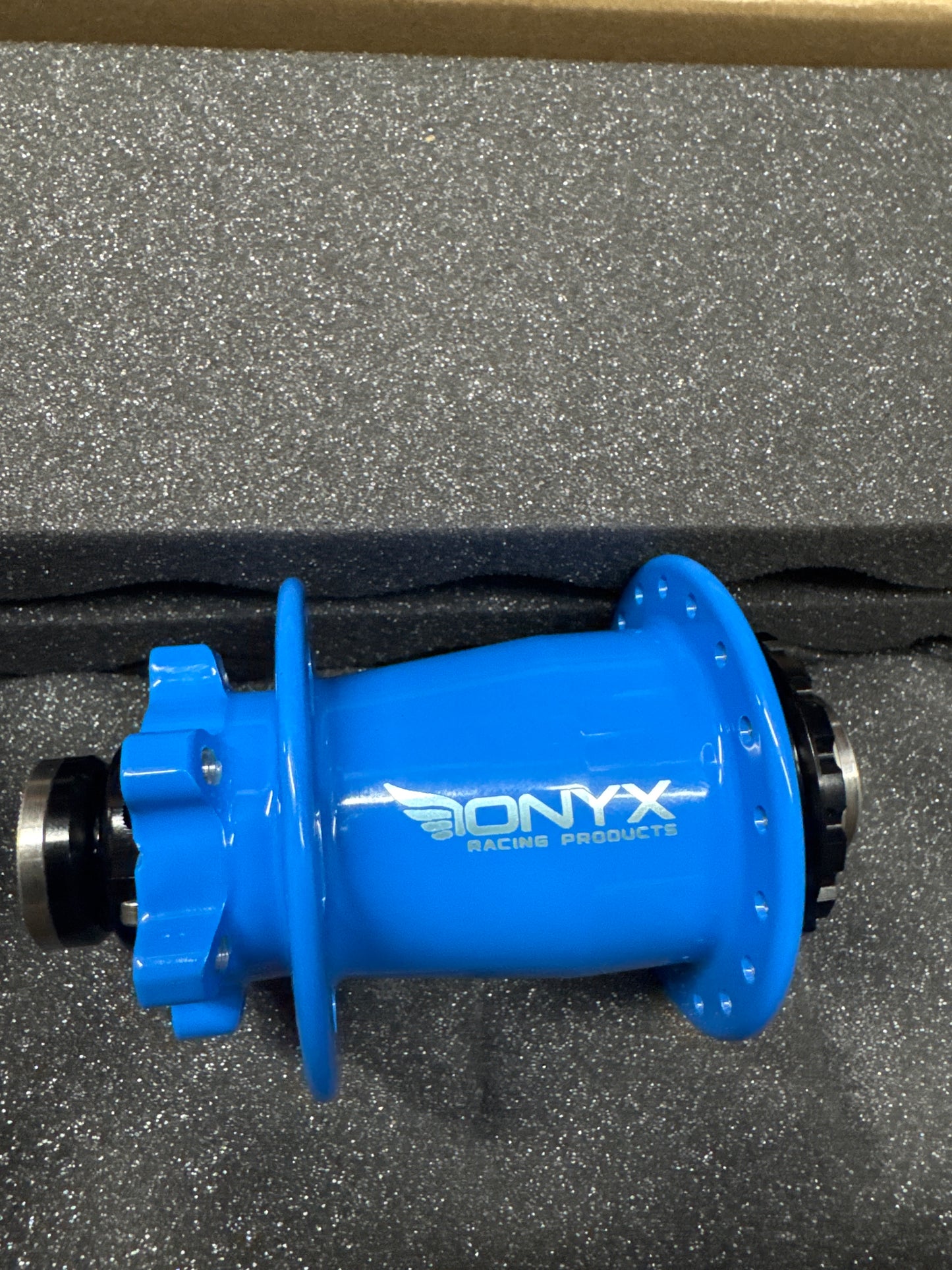 Onyx Hubs Cotm Playboy blue