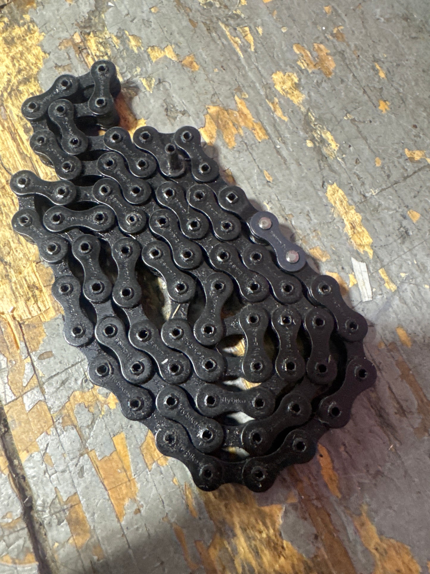 Fly tractor chain