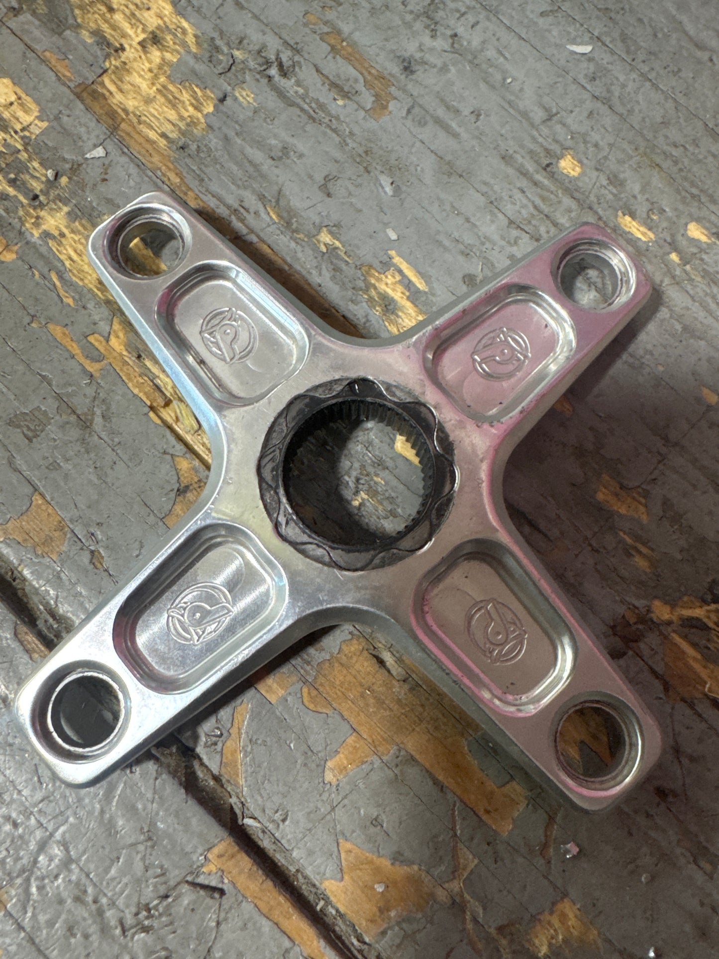 Profile spline spider 22mm