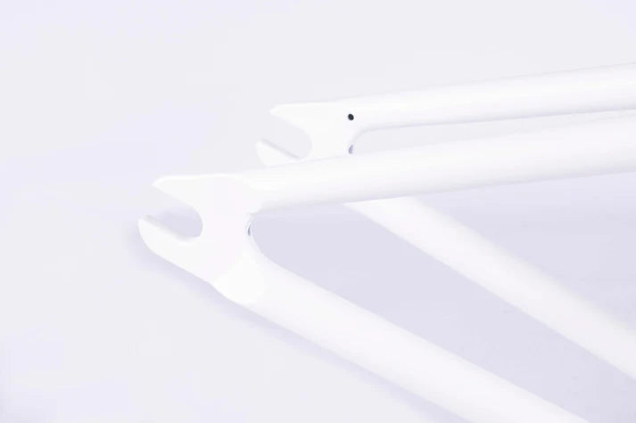 Cult Walsh Frame / white