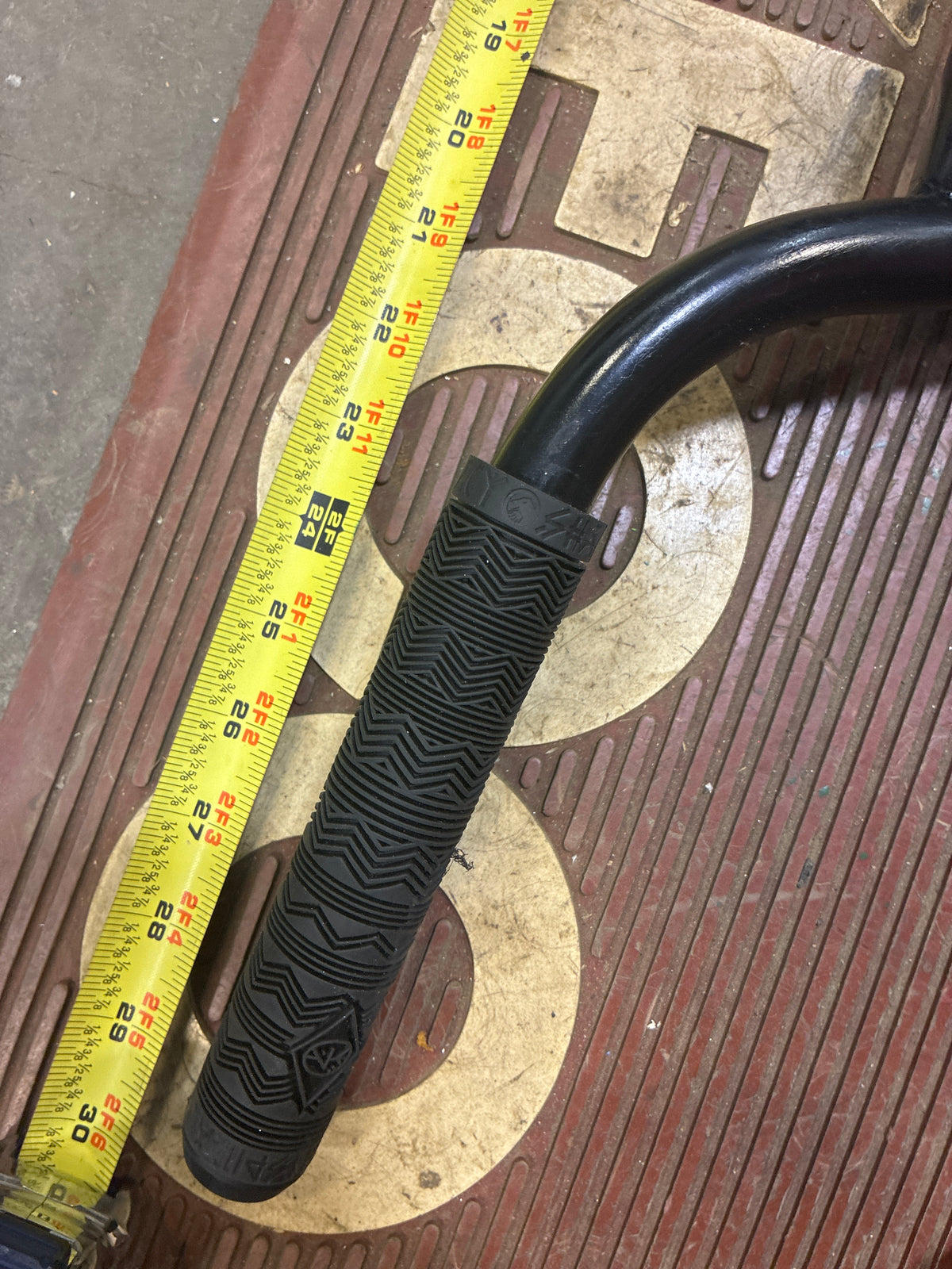 oem subrosa handle bars 9” bar w/ black shadow grip