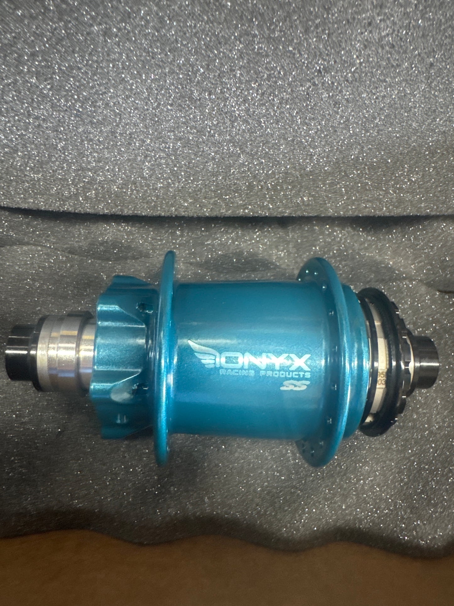 Onyx Hubs Cotm Hot Spring