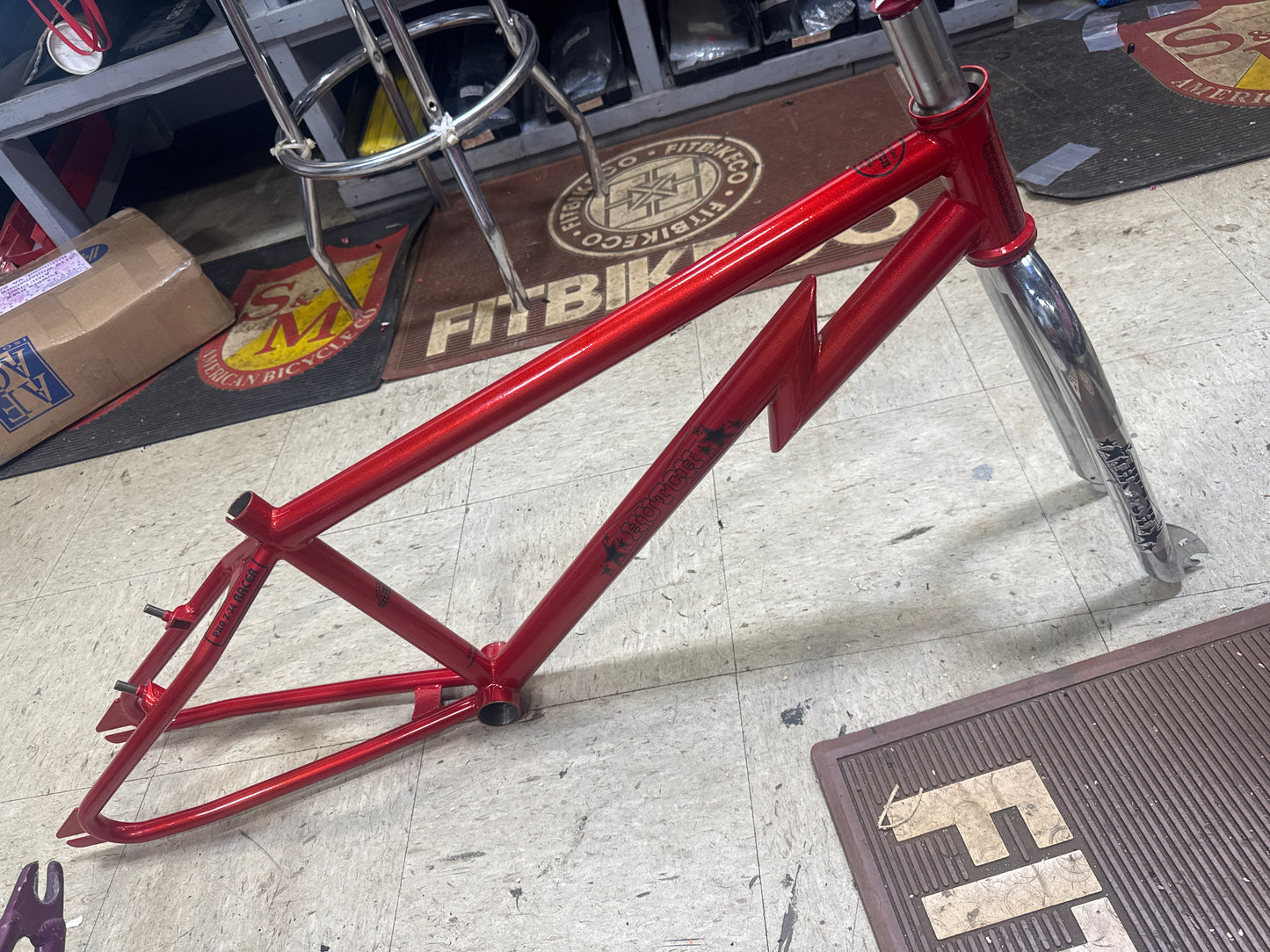 hutch pro z 24 frame + fork 24”