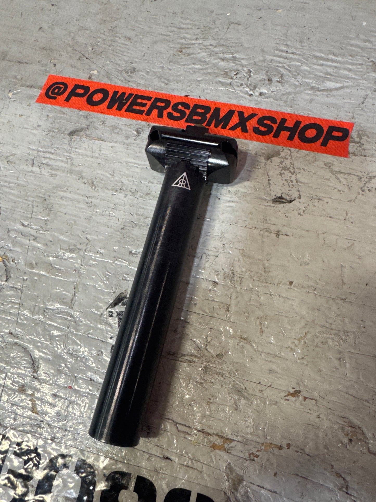 Relic Black Railed Seat Post