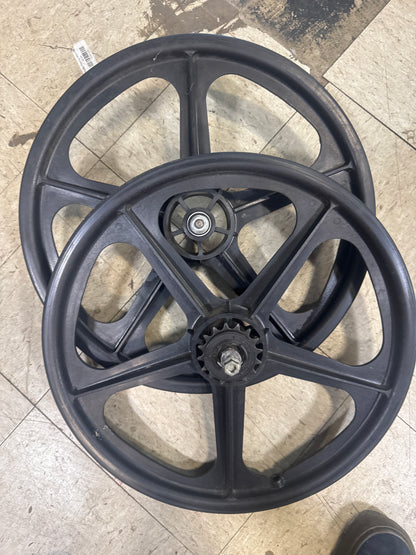 skyway tuff 2 20” wheelset