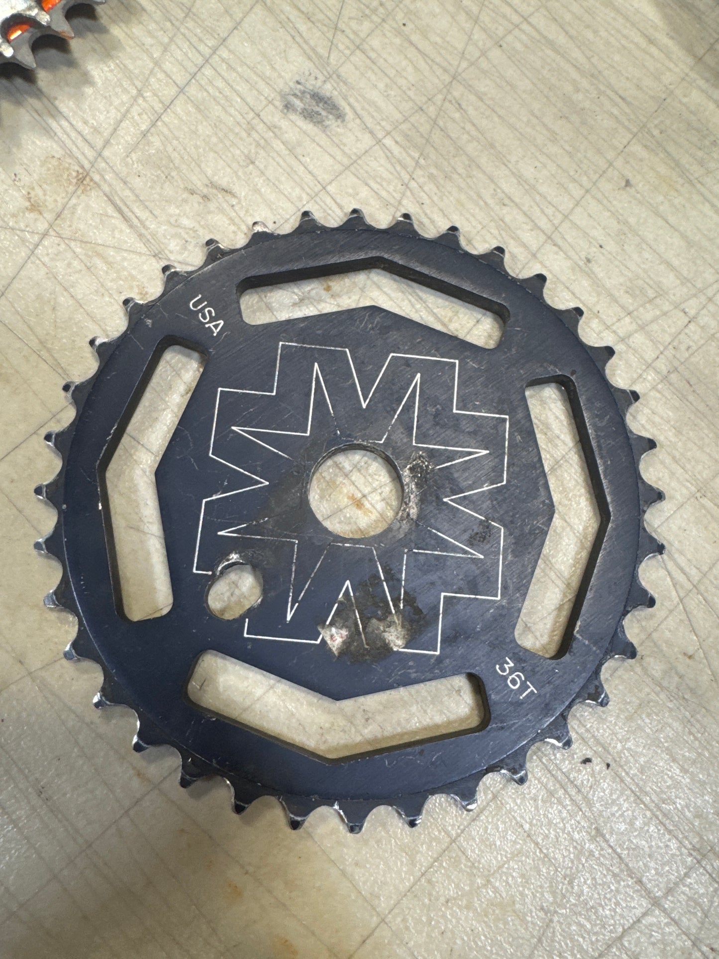 Mosh 36t sprocket mid school