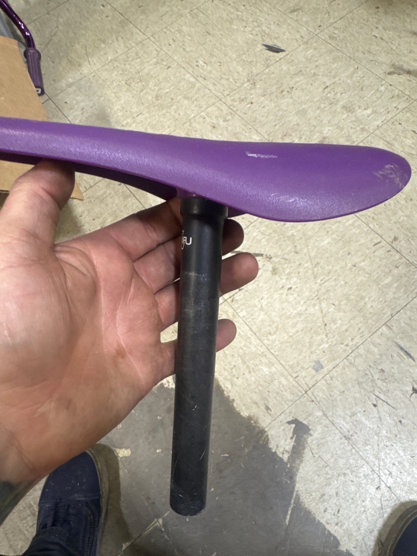 Snafu mini seat / post combo 22.2