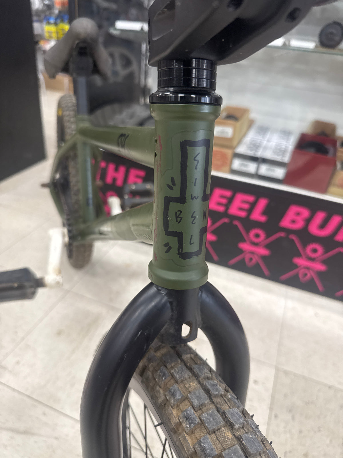 Fit bike co Benny L complete