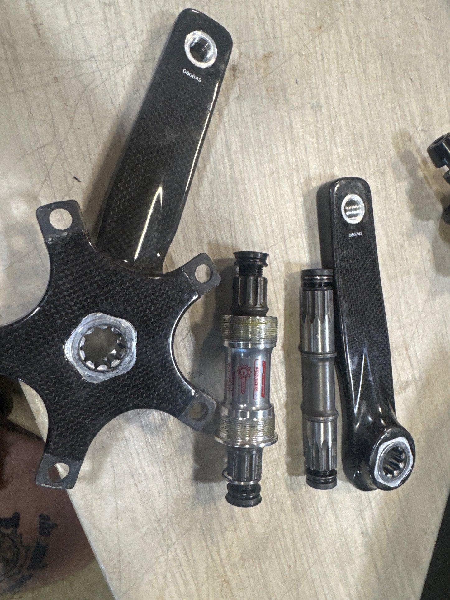 FSA CBX 175mm carbon cranks w/ bottom bracket