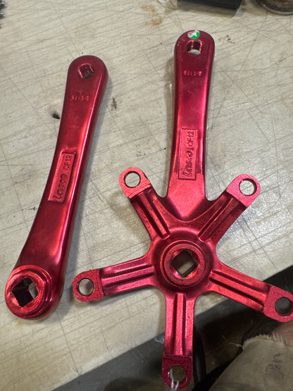 Lasco cf12 170m 5b red cranks new?