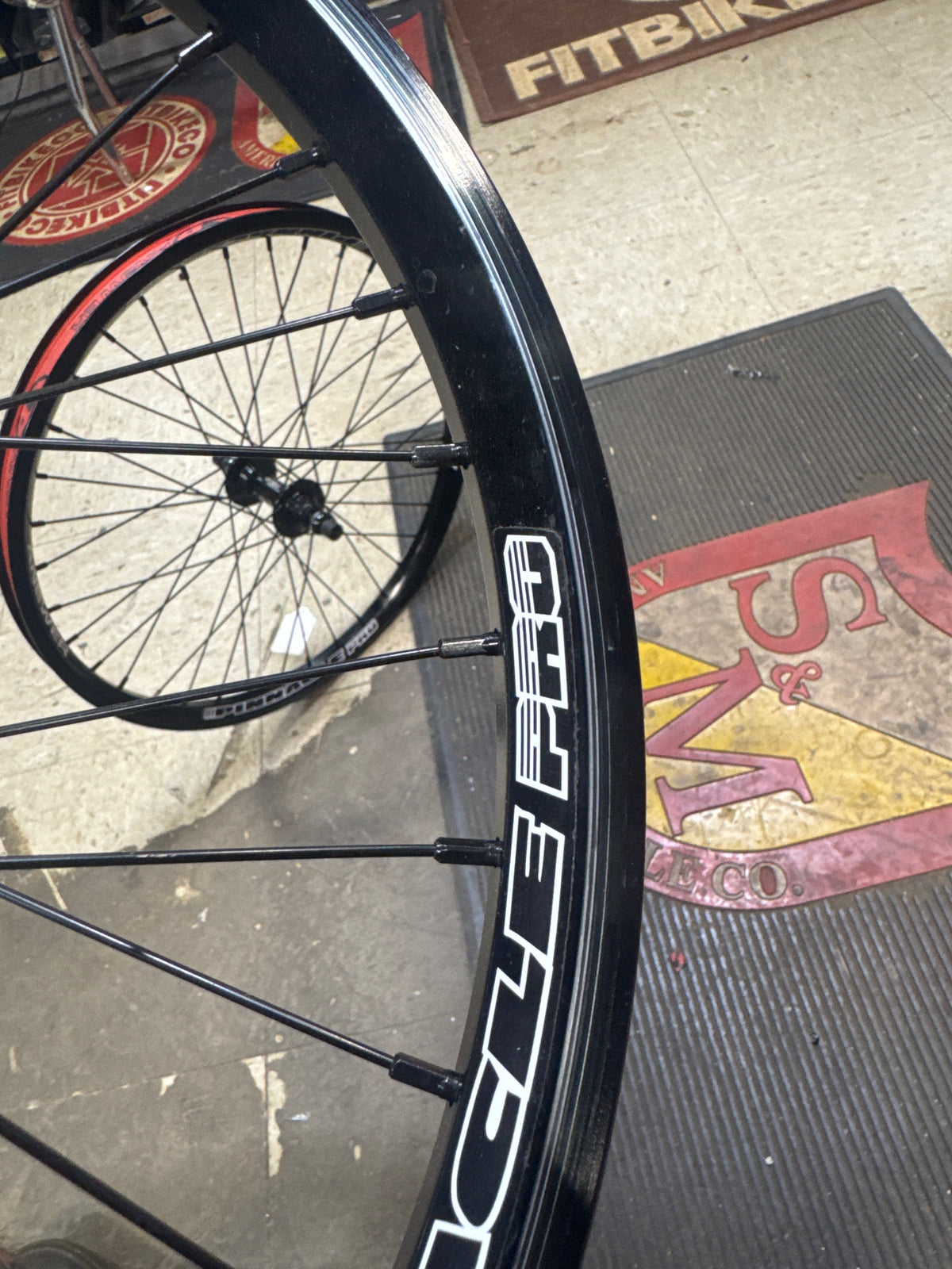 answer pinnacle holeshot 20x1.75 wheelset