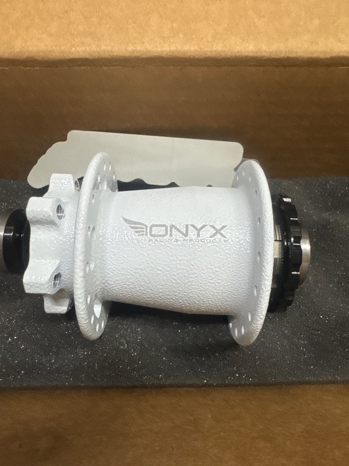 Onyx Hubs Cotm Artic White
