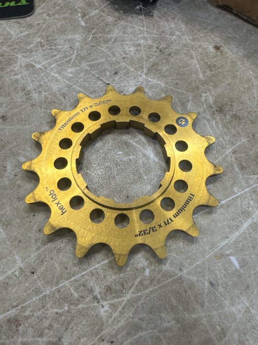 Box titanium cog 17t