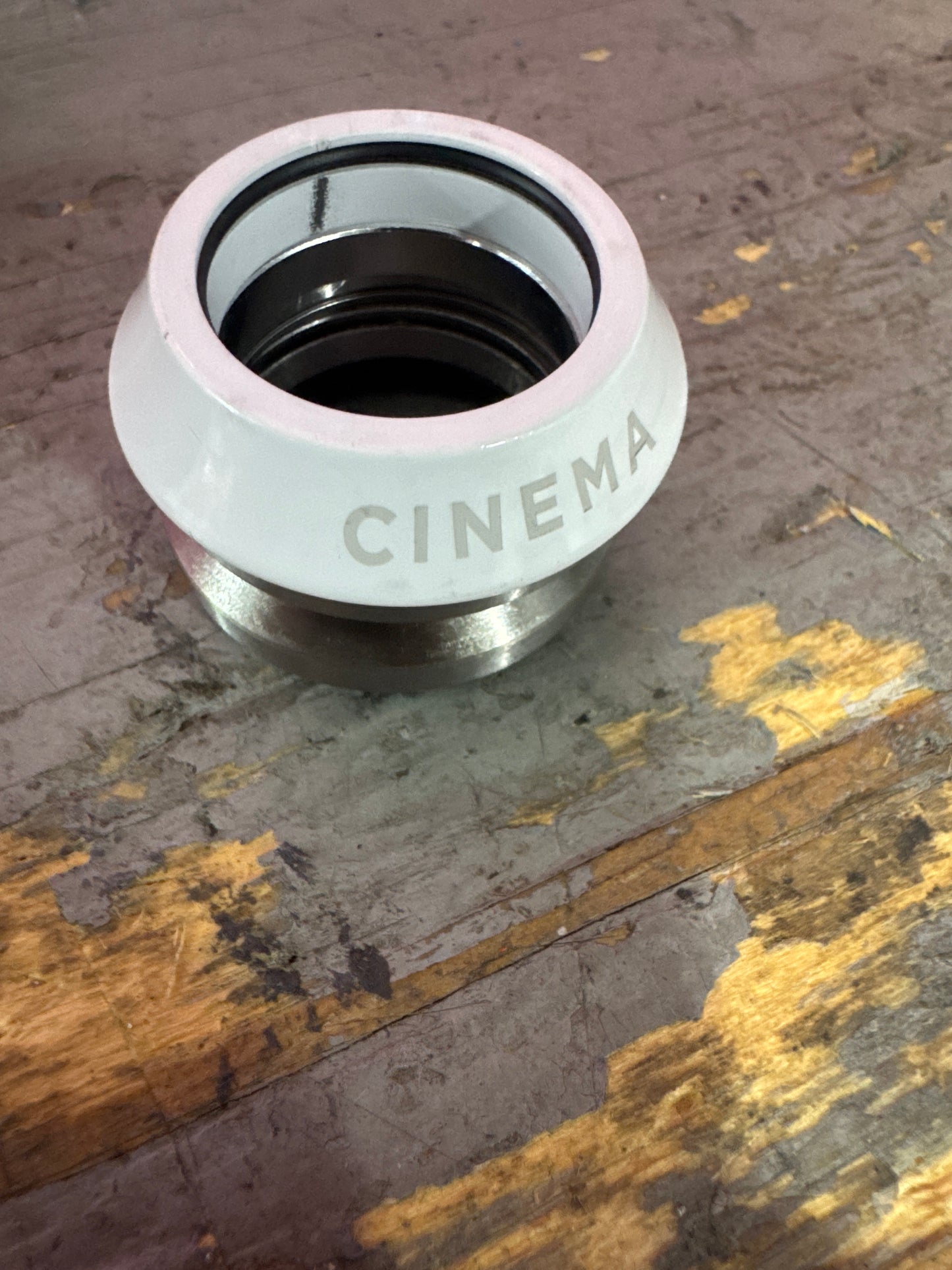 Cinema integrated headset white