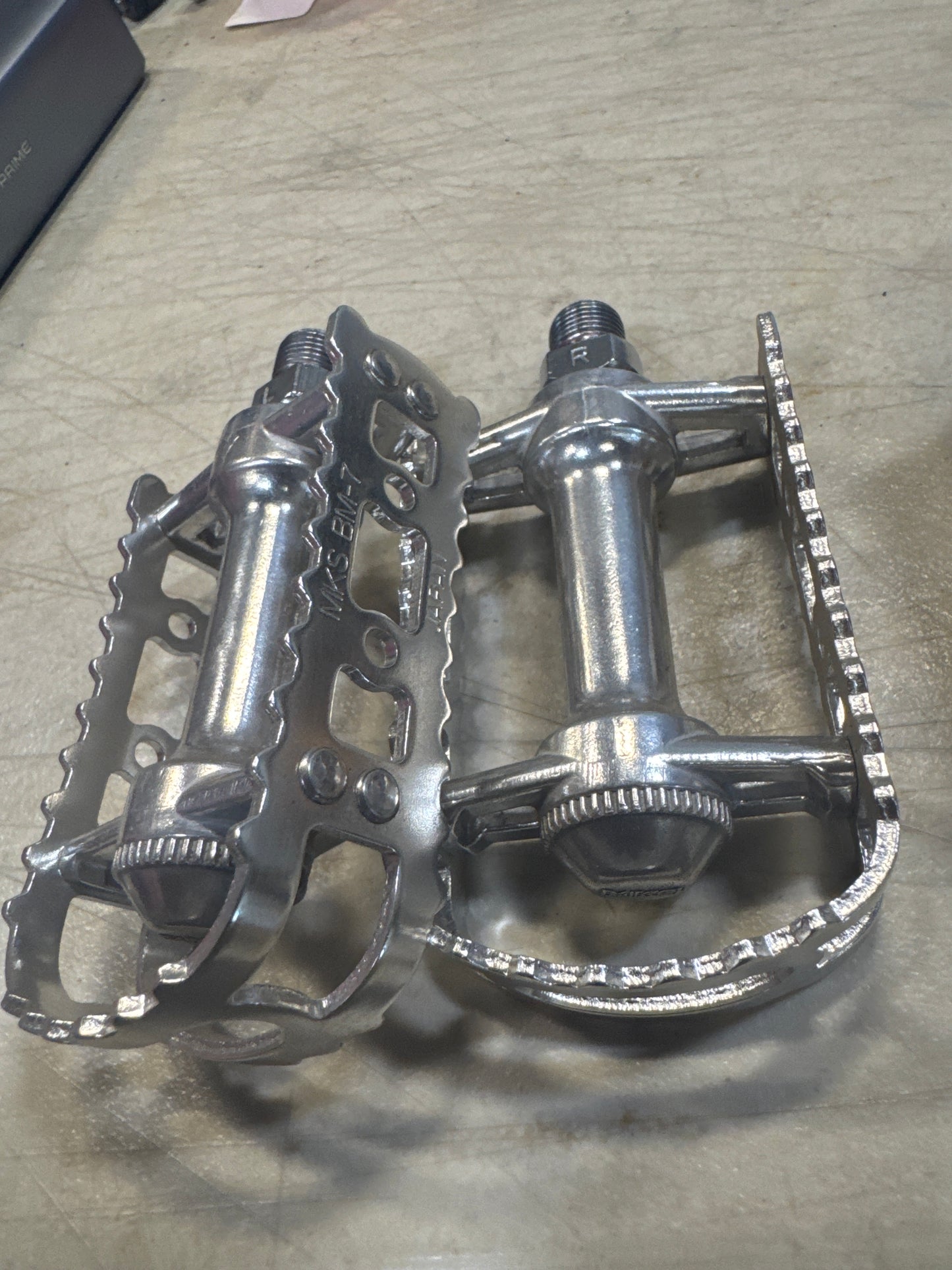 mks bm-7 pedals 9/16 silver