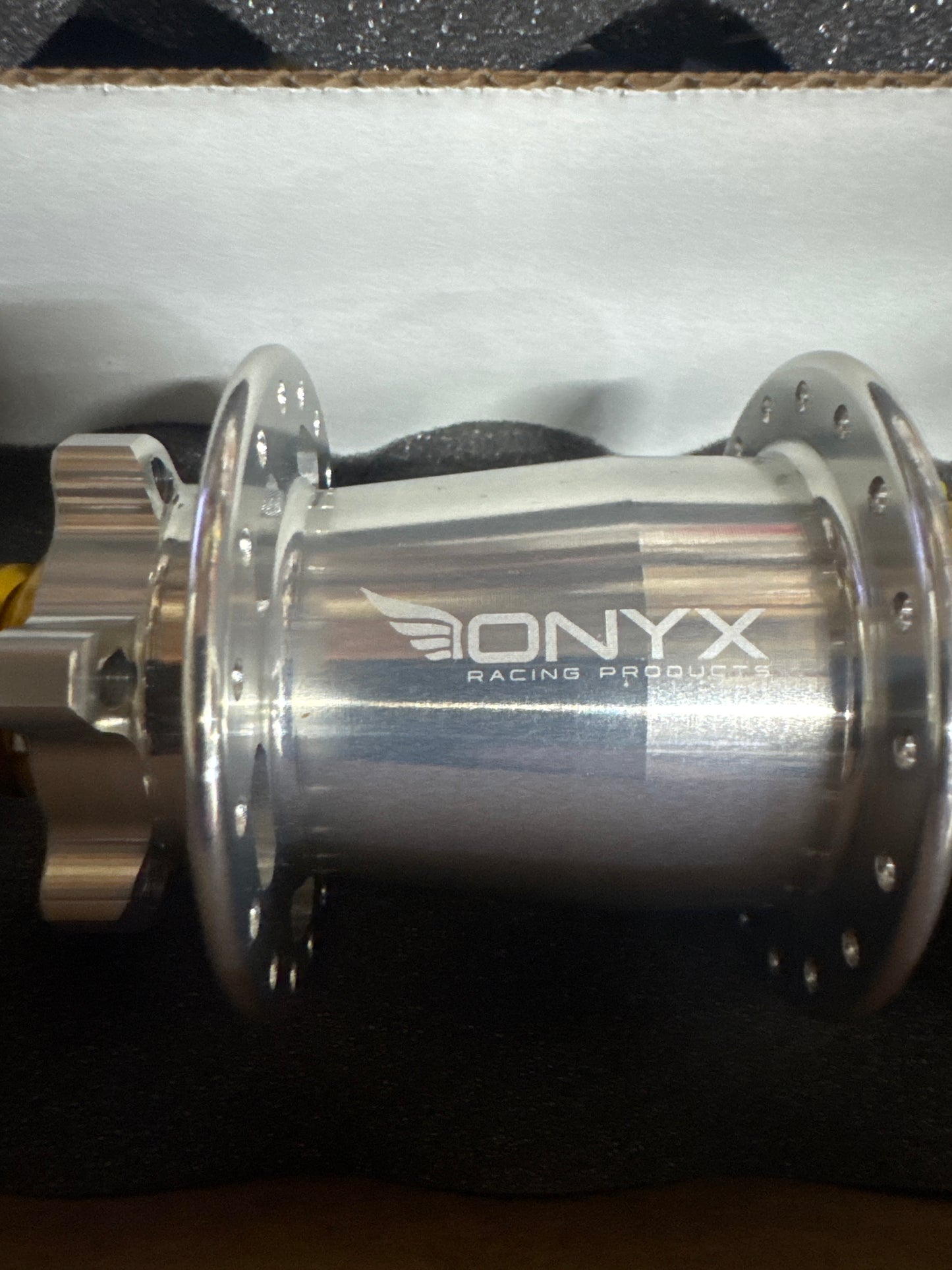 Onyx Hubs Clear
