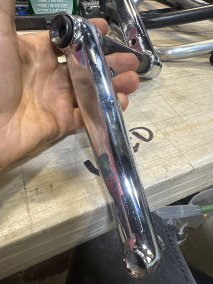 Shadow conspiracy Odin cranks 175mm chrome)