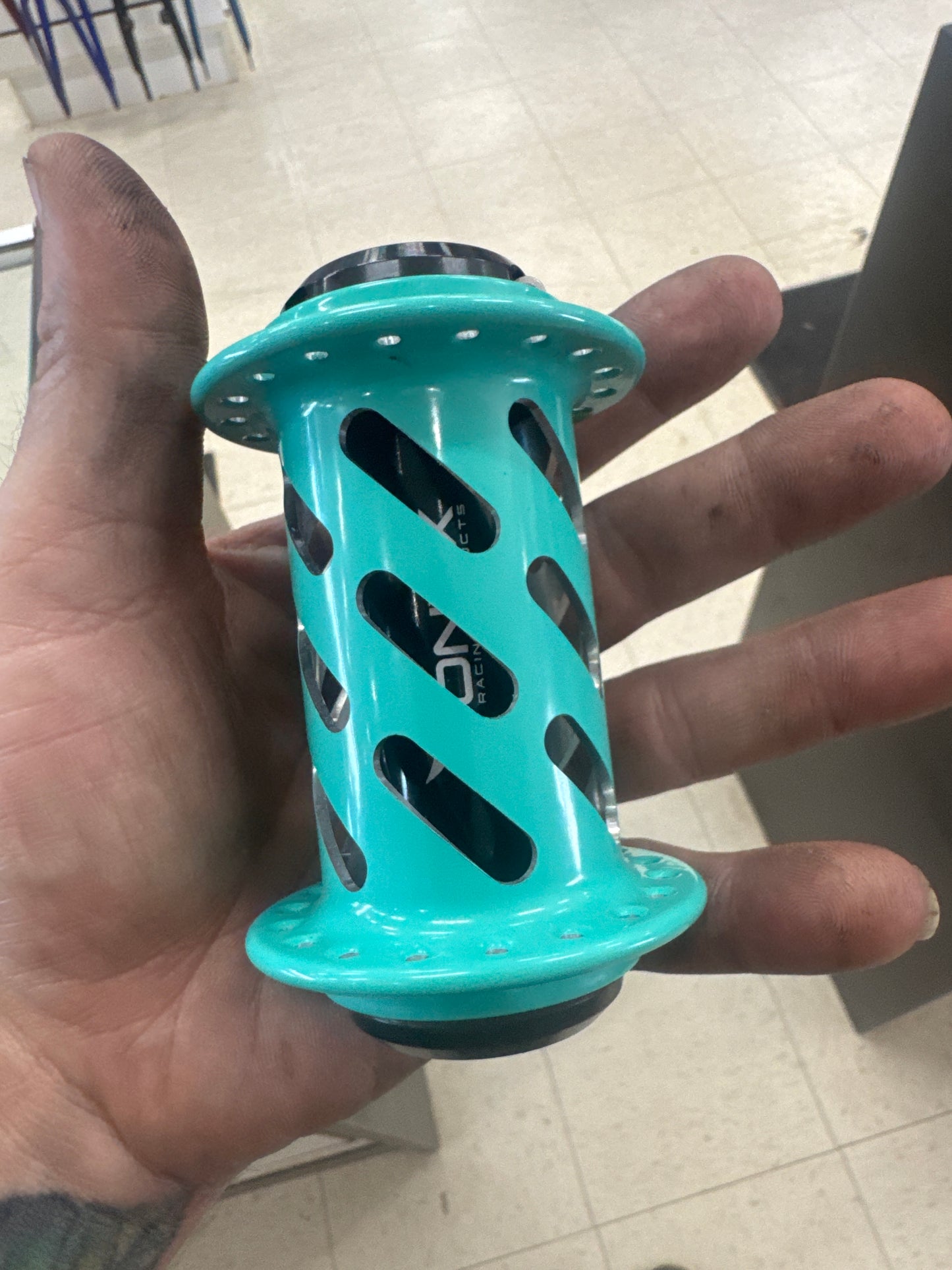 Onyx Hubs Cotm Tropical Breeze
