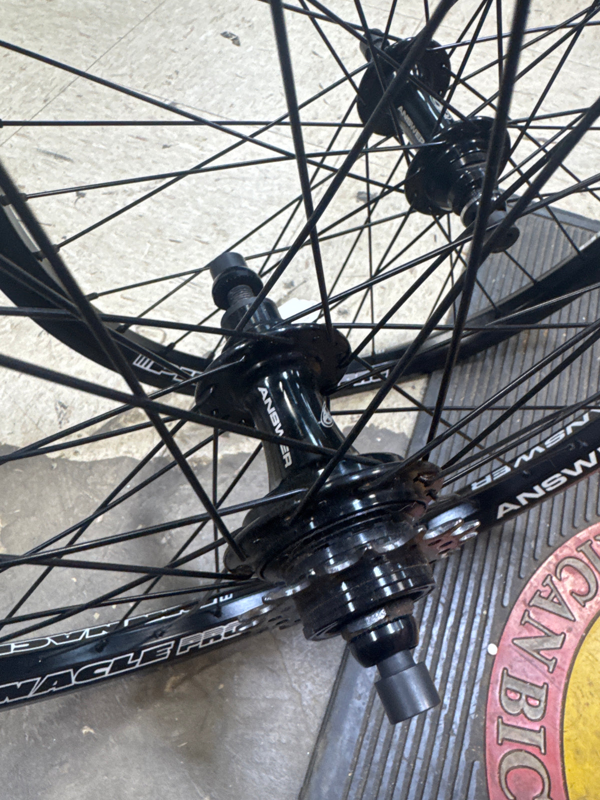 answer pinnacle holeshot 20x1.75 wheelset