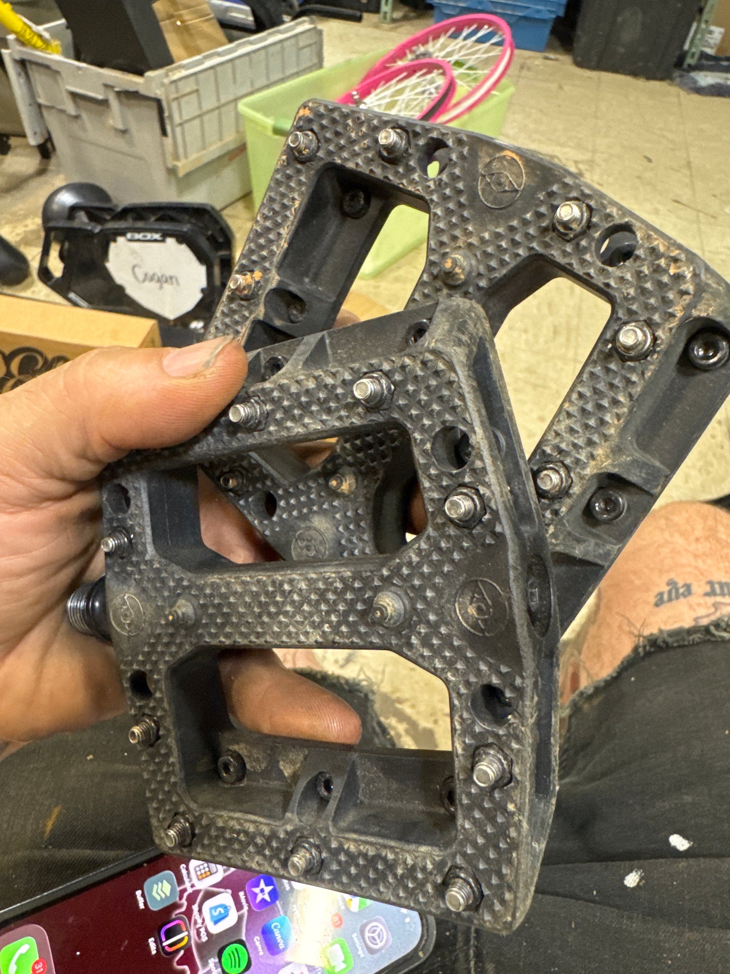 Alienation foot fetish pedal black