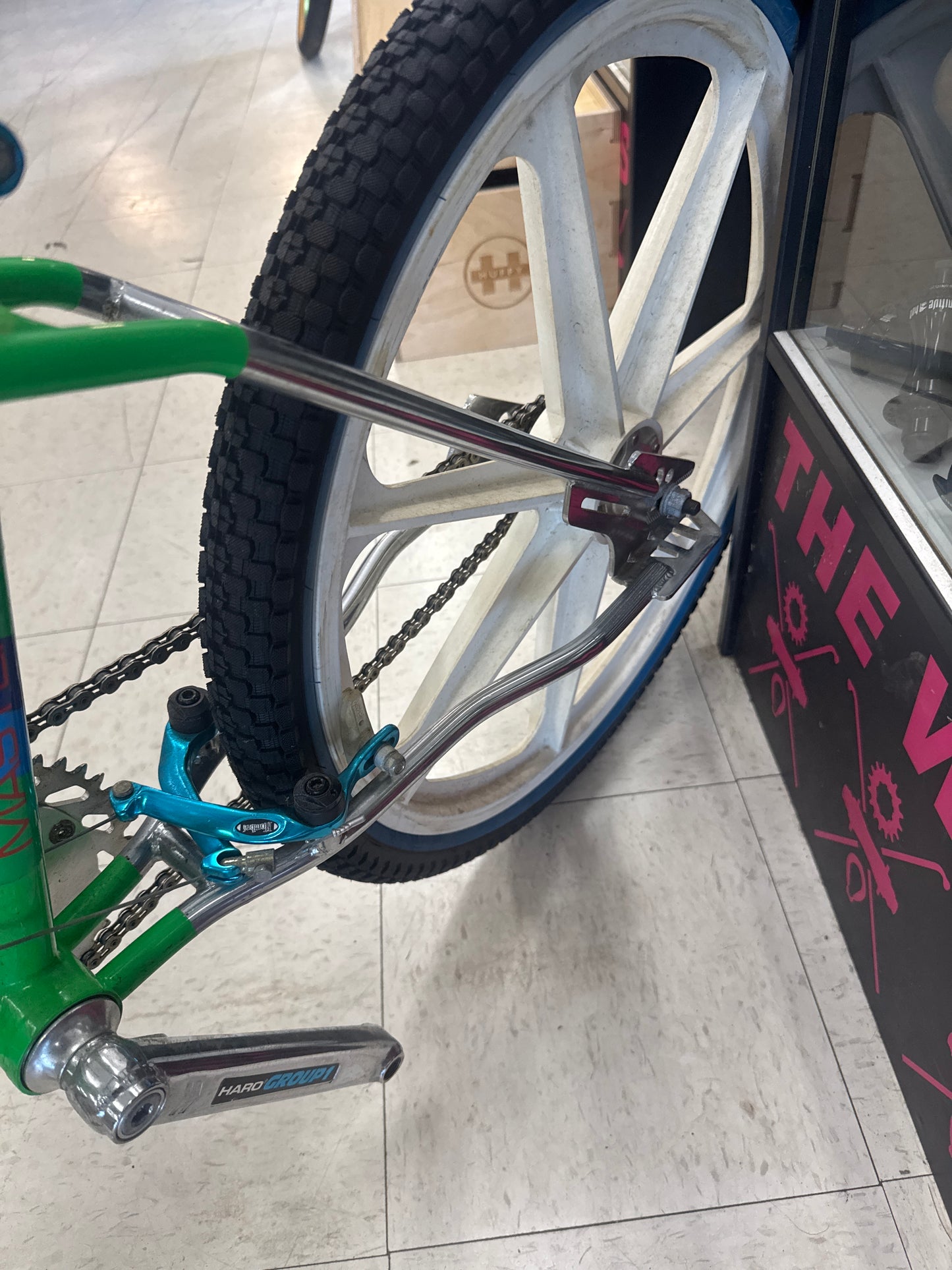 Haro master 24” lineage complete bmx green
