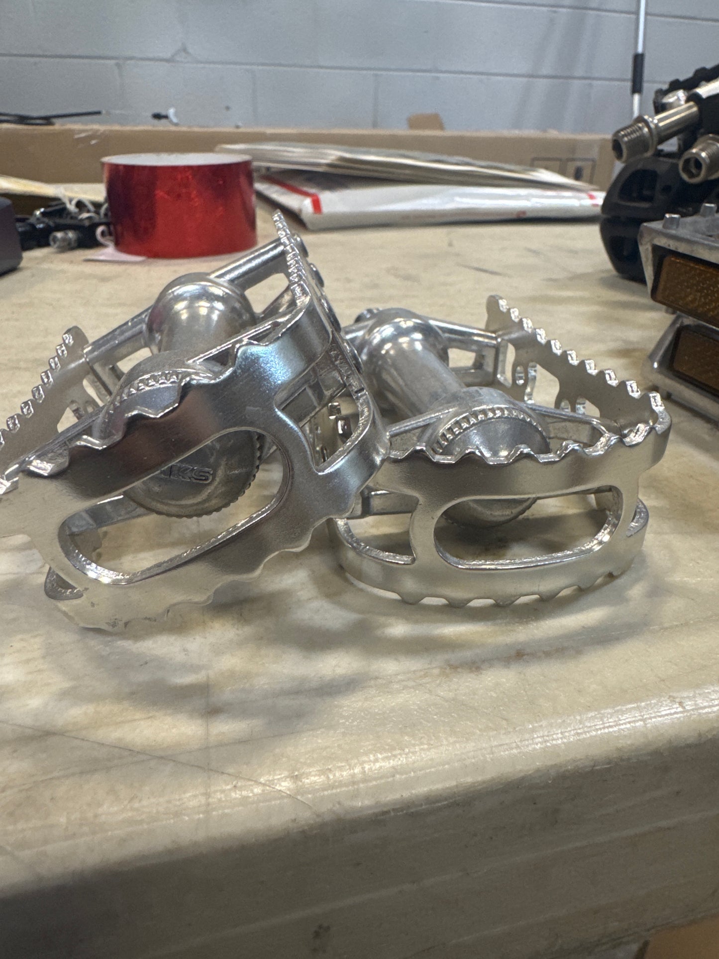 mks bm-7 pedals 9/16 silver