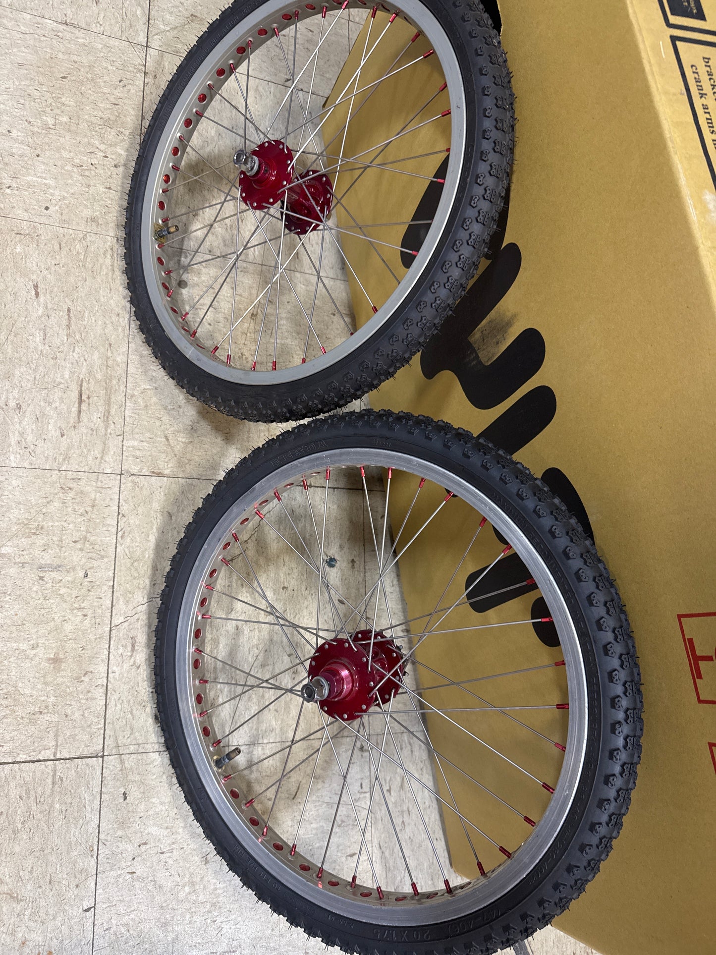 TNT revolver to mongoose pro class rims 20”