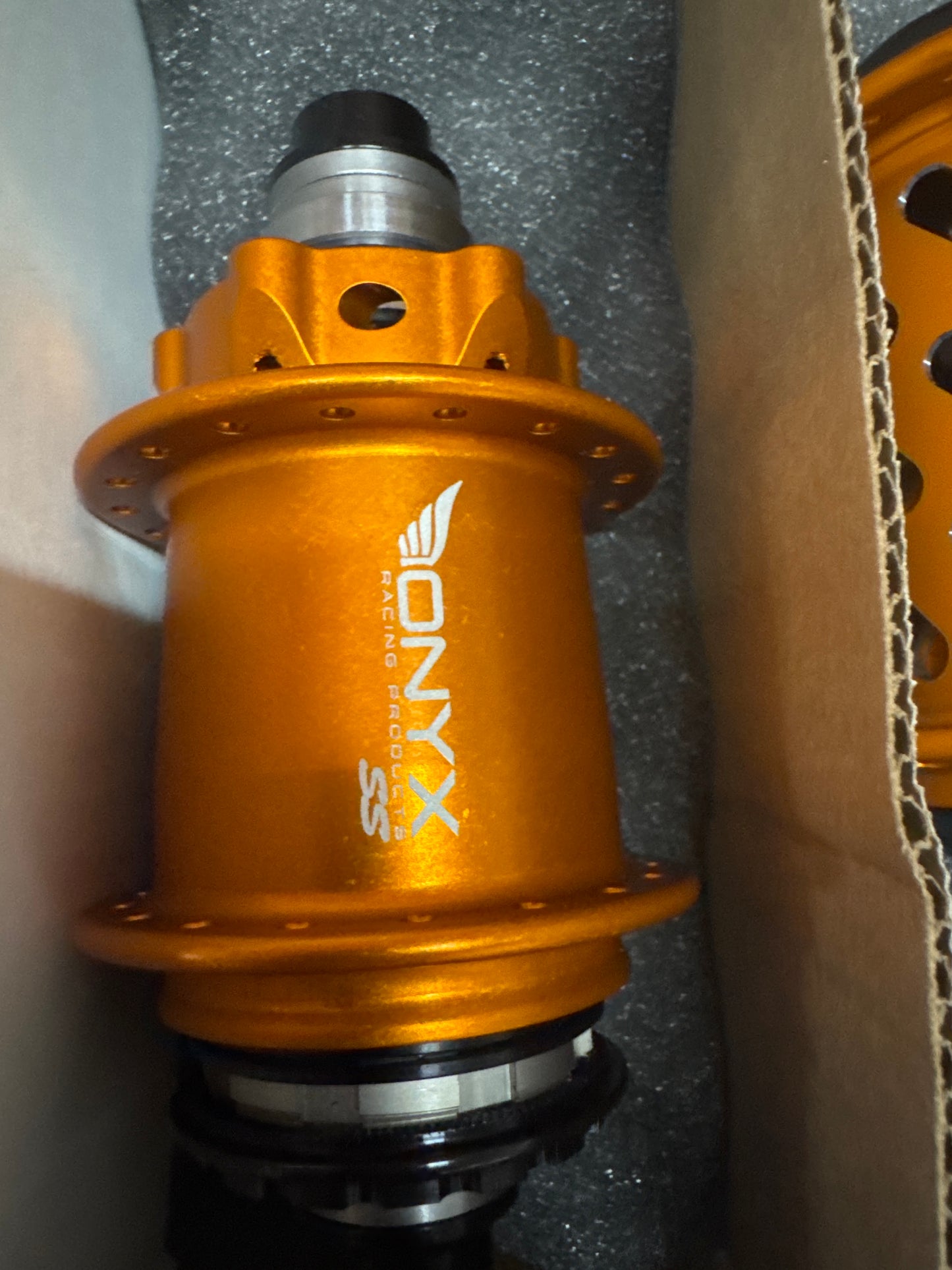 Onyx Hubs Cotm Matte Orange