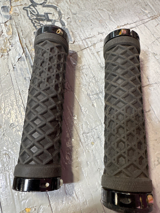 odi vans lock on grips