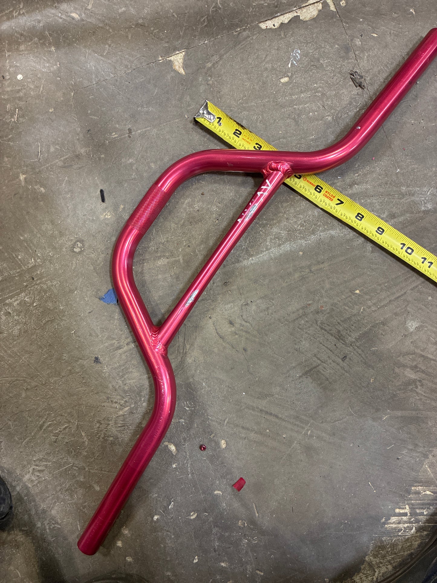 avian 5.5 red race bars