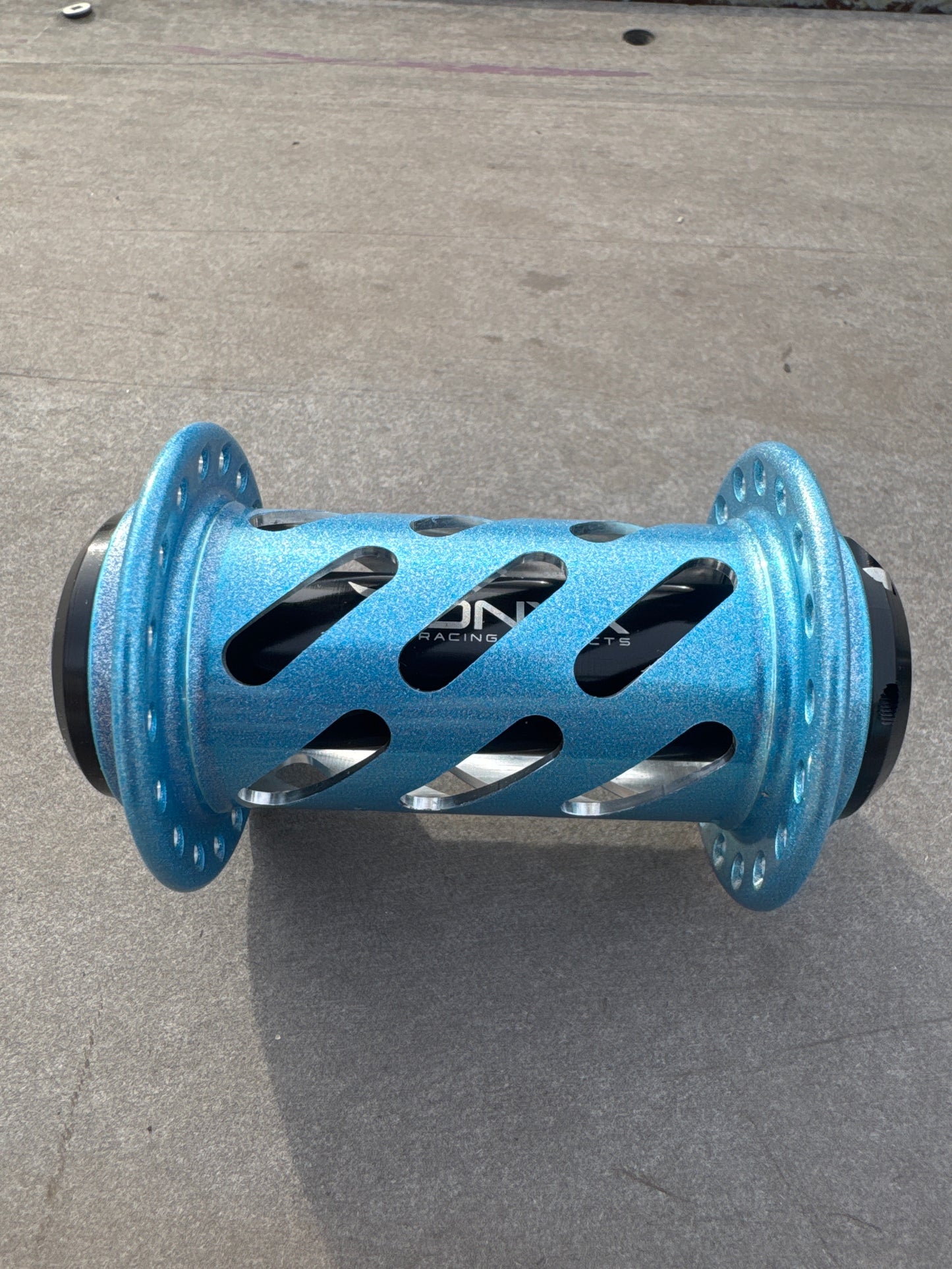 Onyx Hubs Cotm snow cone blue