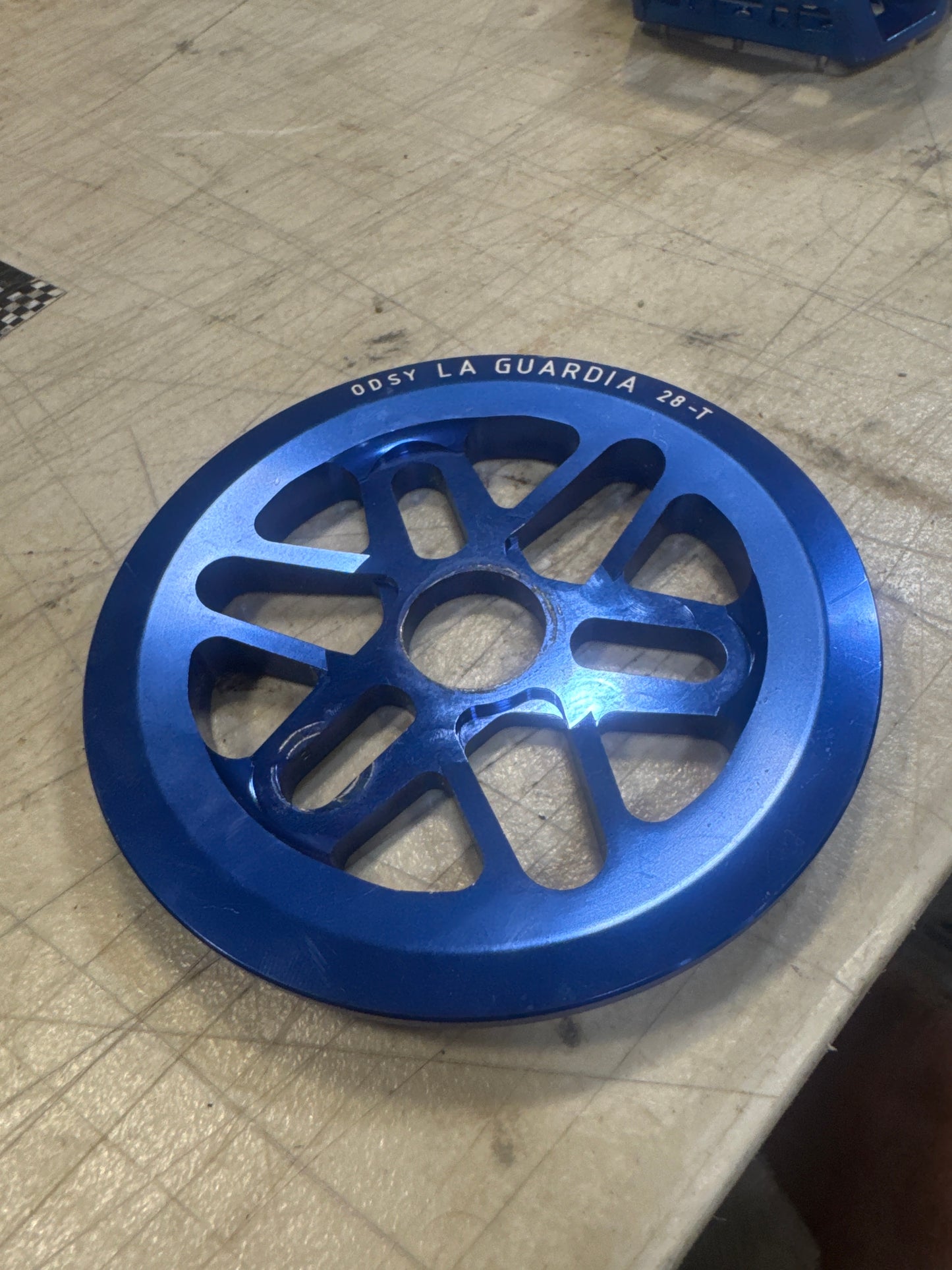 Odyssey la guardia blue 28t sprocket